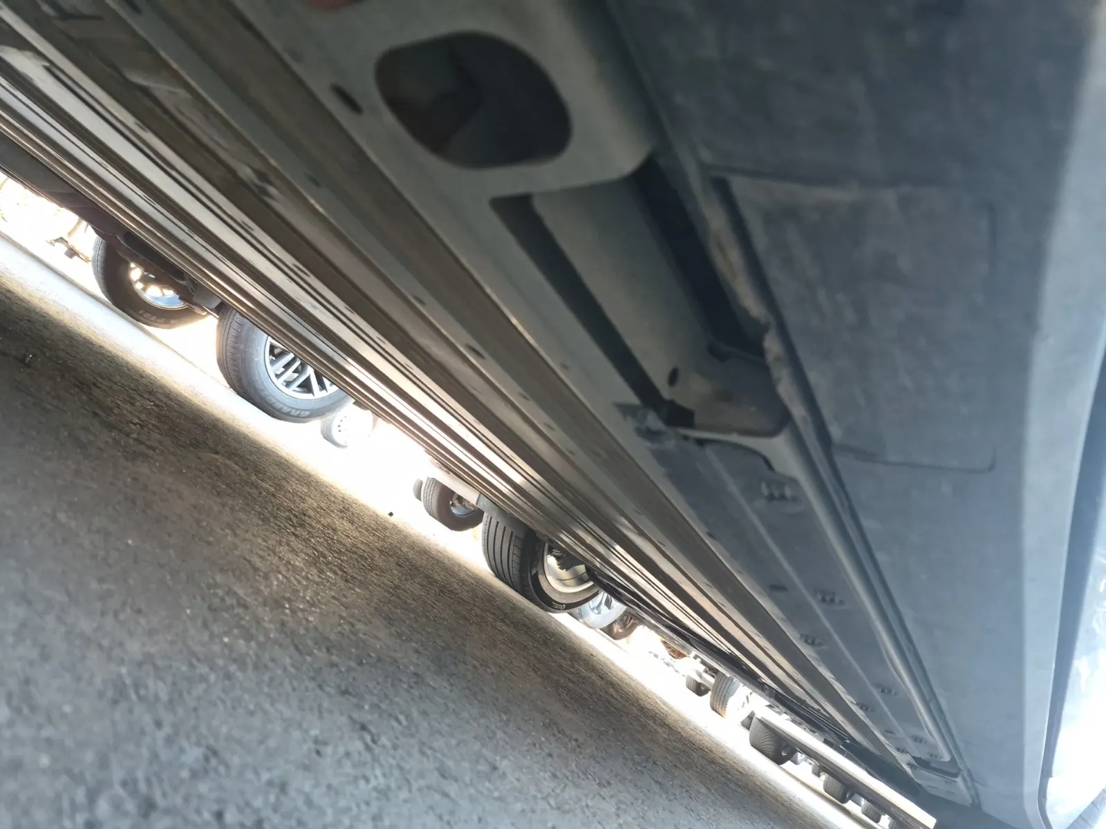 Undercarriage - Driver Photo