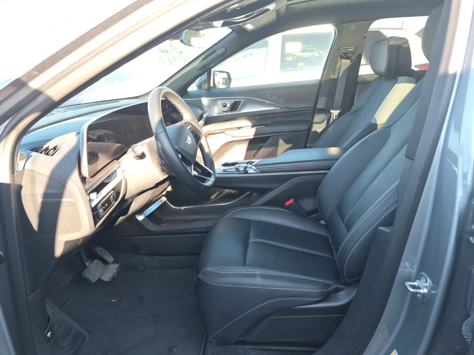 Front Interior Photo