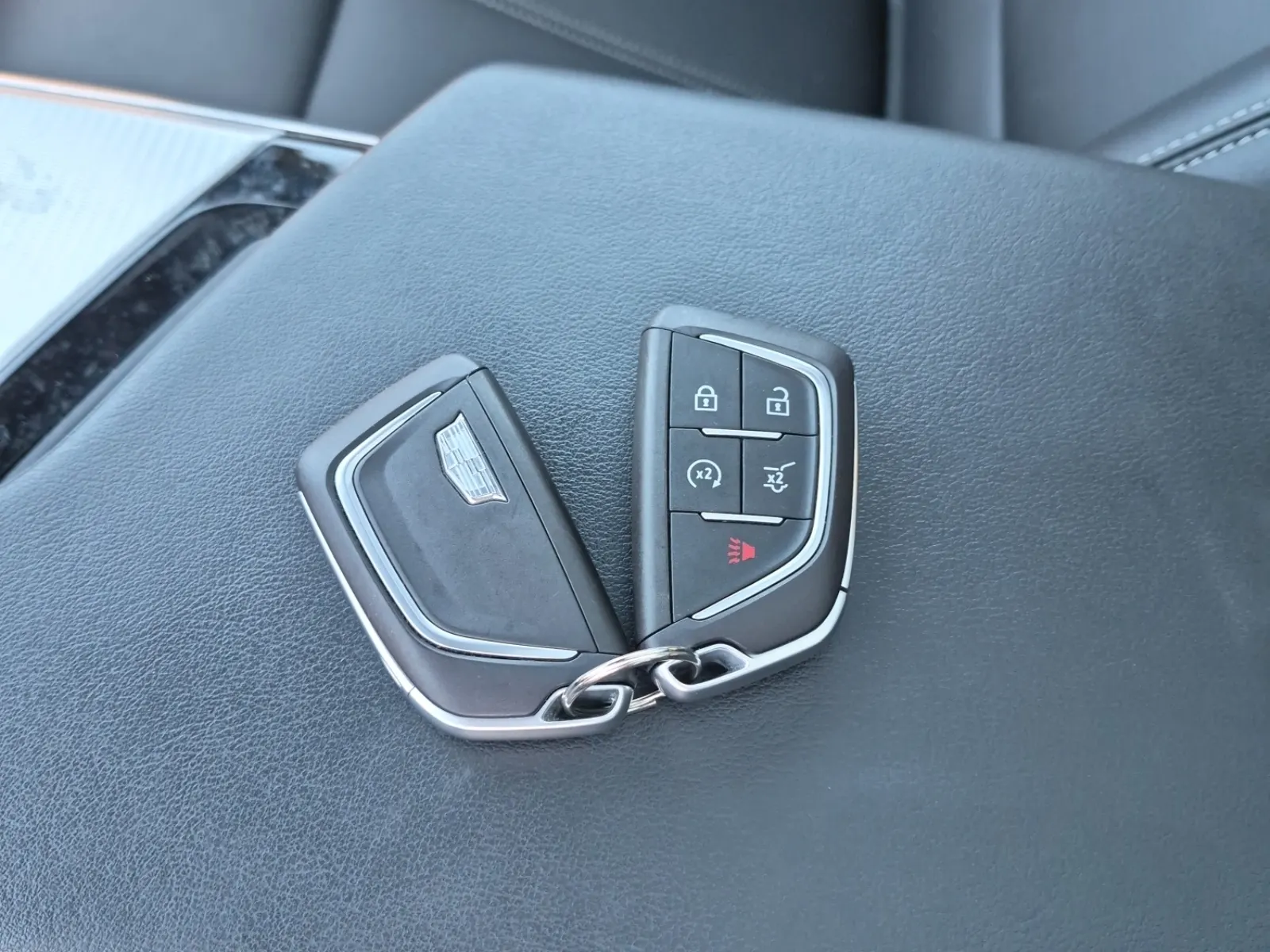 Keys/Fobs/Manual Photo