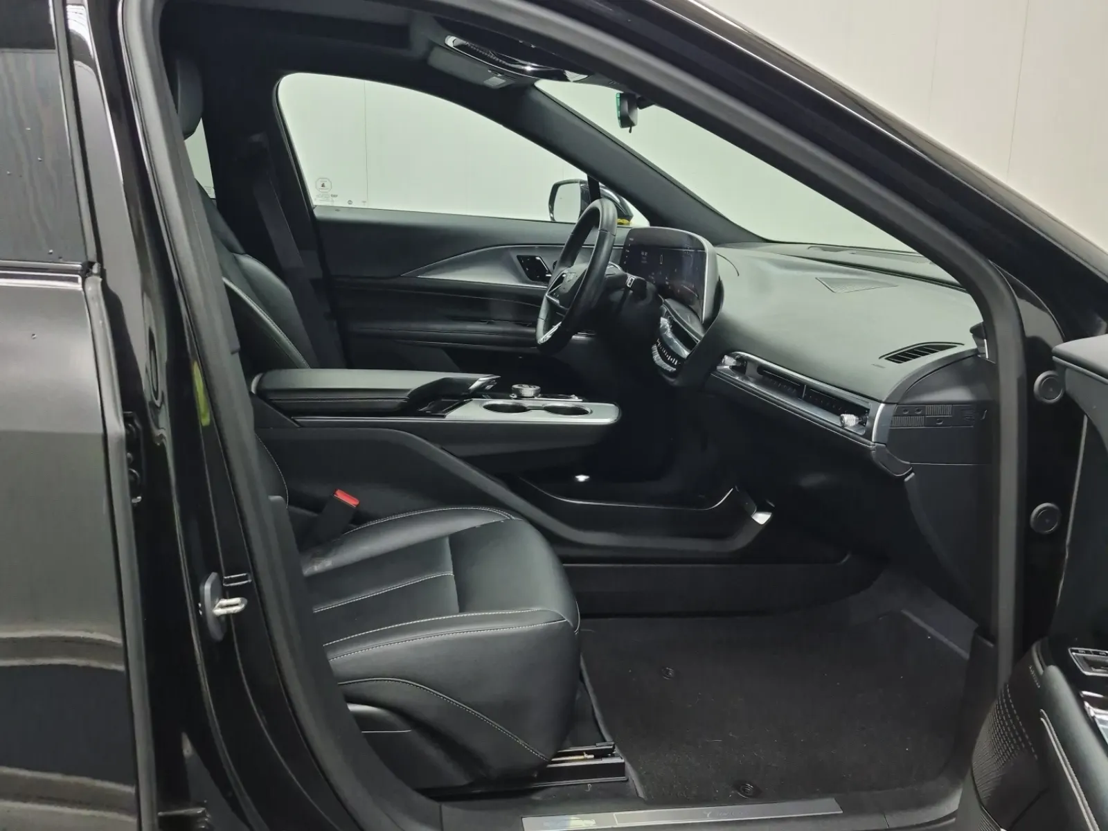 Right Side Interior Photo