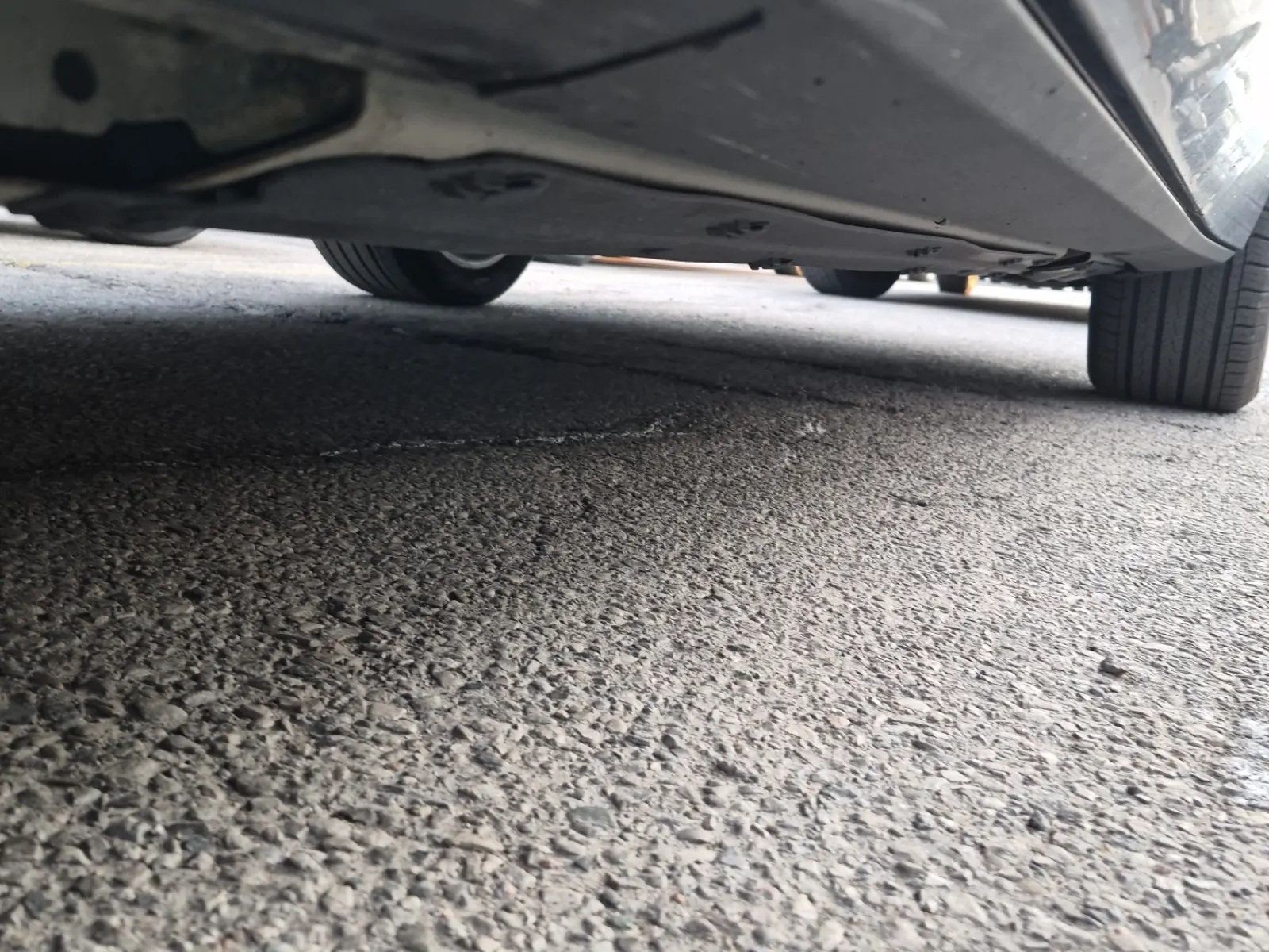 Undercarriage - Driver Photo