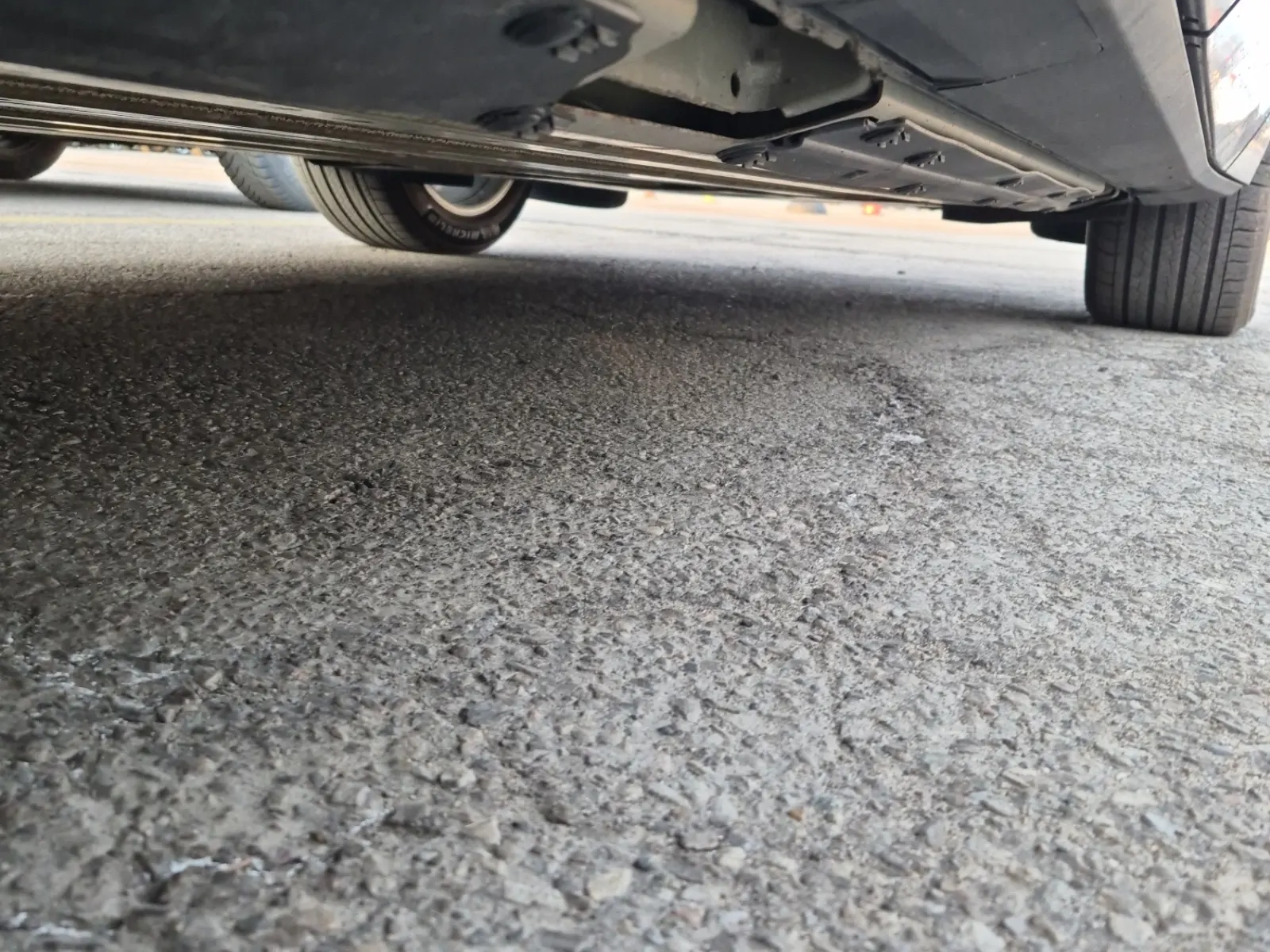 Undercarriage - Passenger Photo