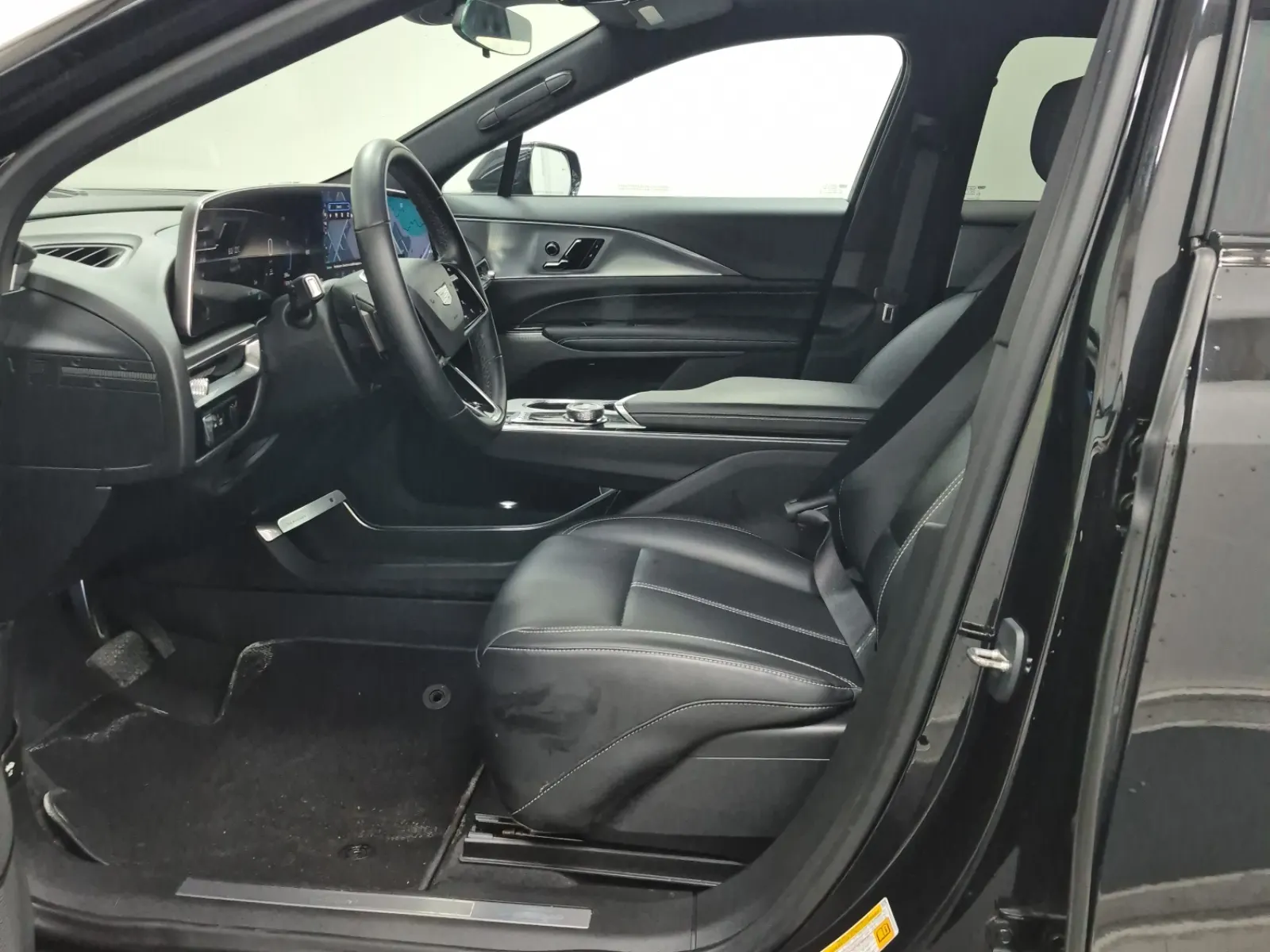Front Interior Photo
