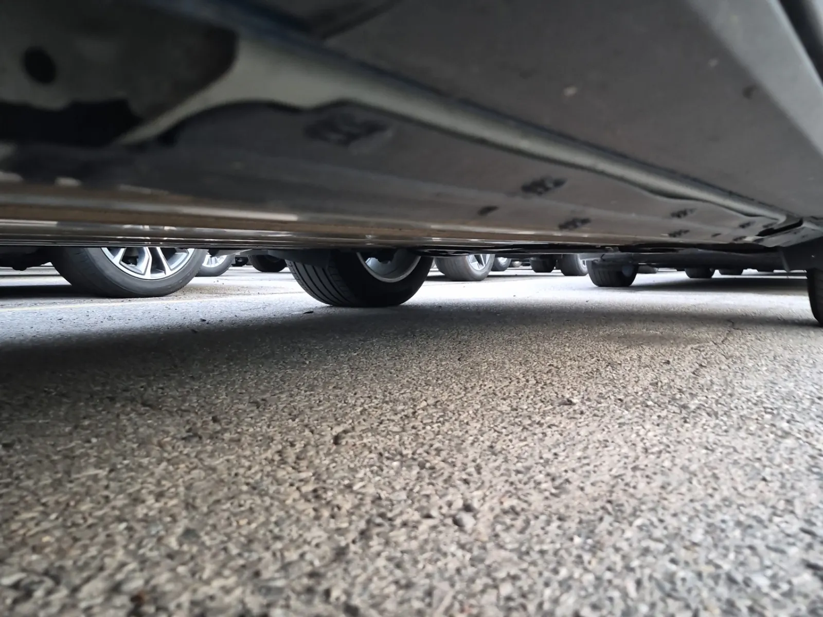 Undercarriage - Driver Photo