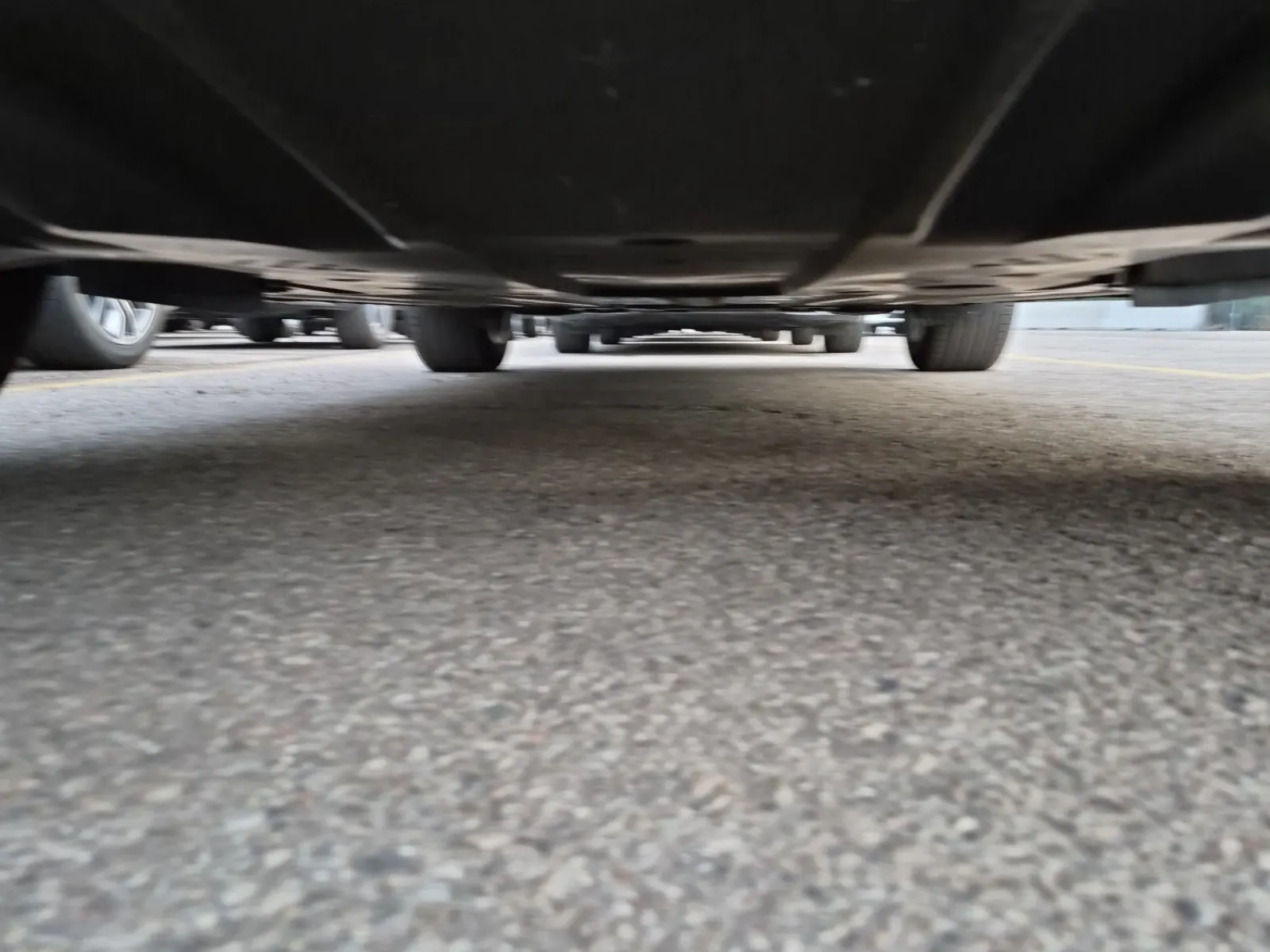 Undercarriage - Front Photo