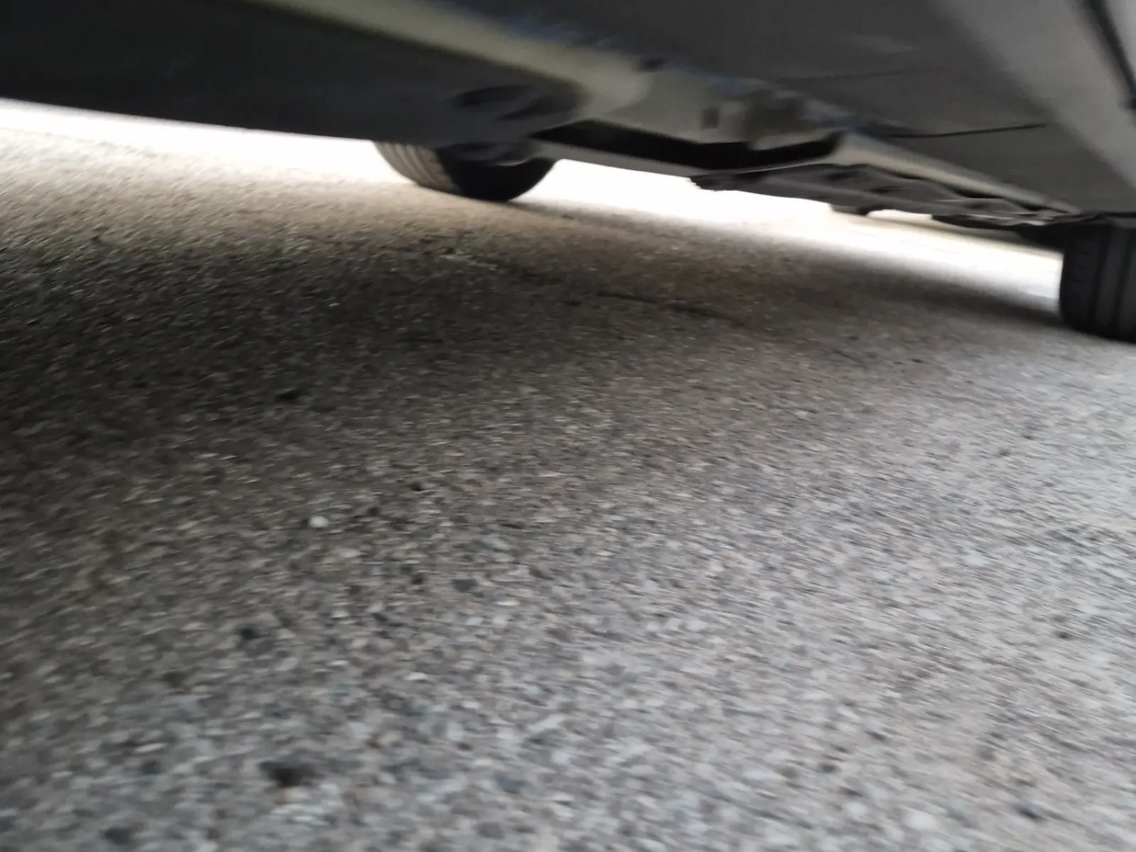 Undercarriage - Passenger Photo