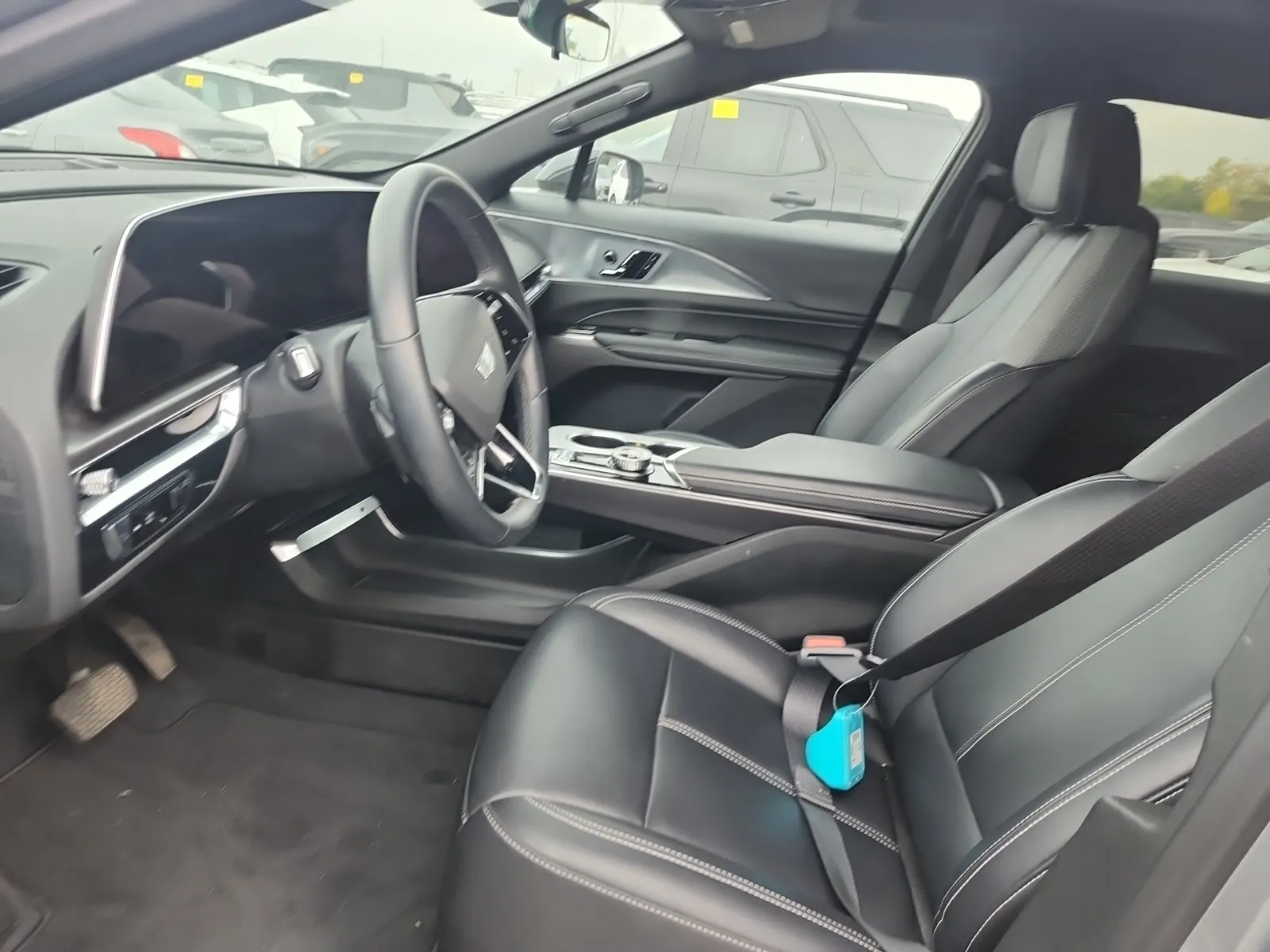 Front Interior Photo