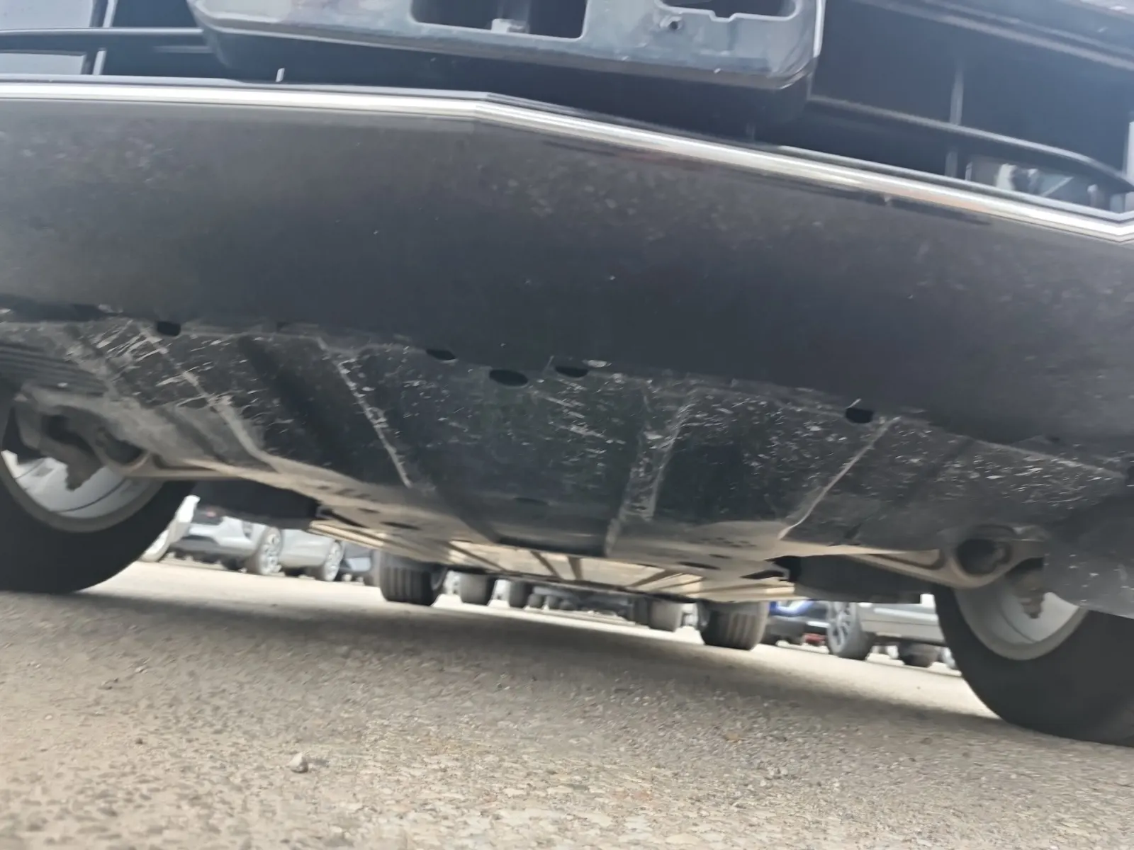 Undercarriage - Front Photo