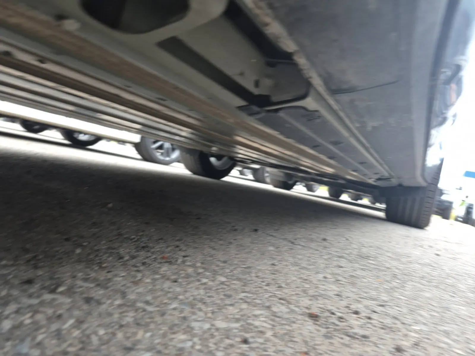 Undercarriage - Driver Photo