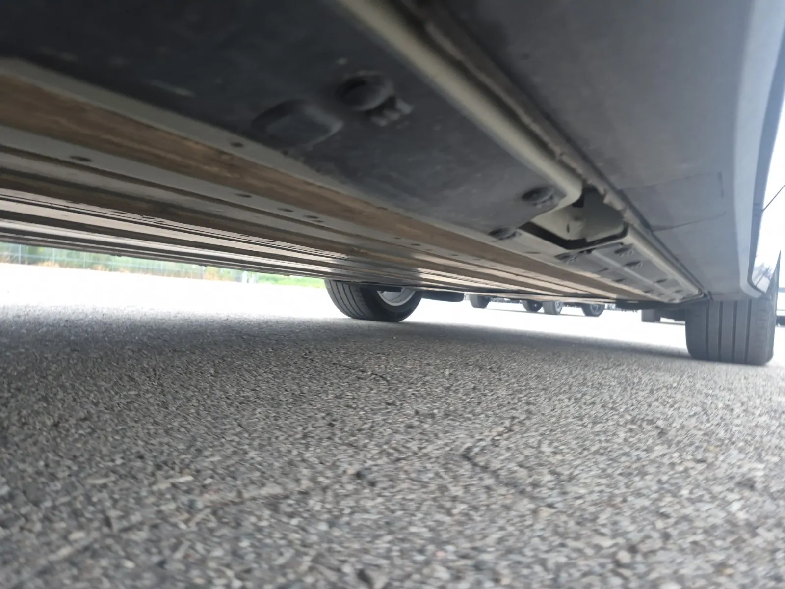 Undercarriage - Passenger Photo