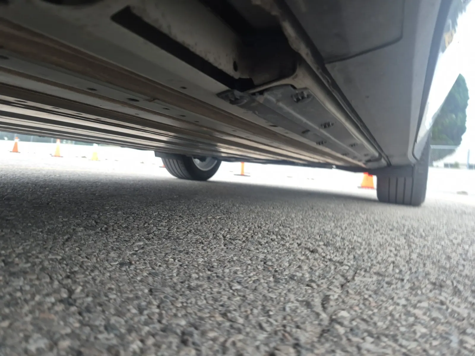 Undercarriage - Driver Photo