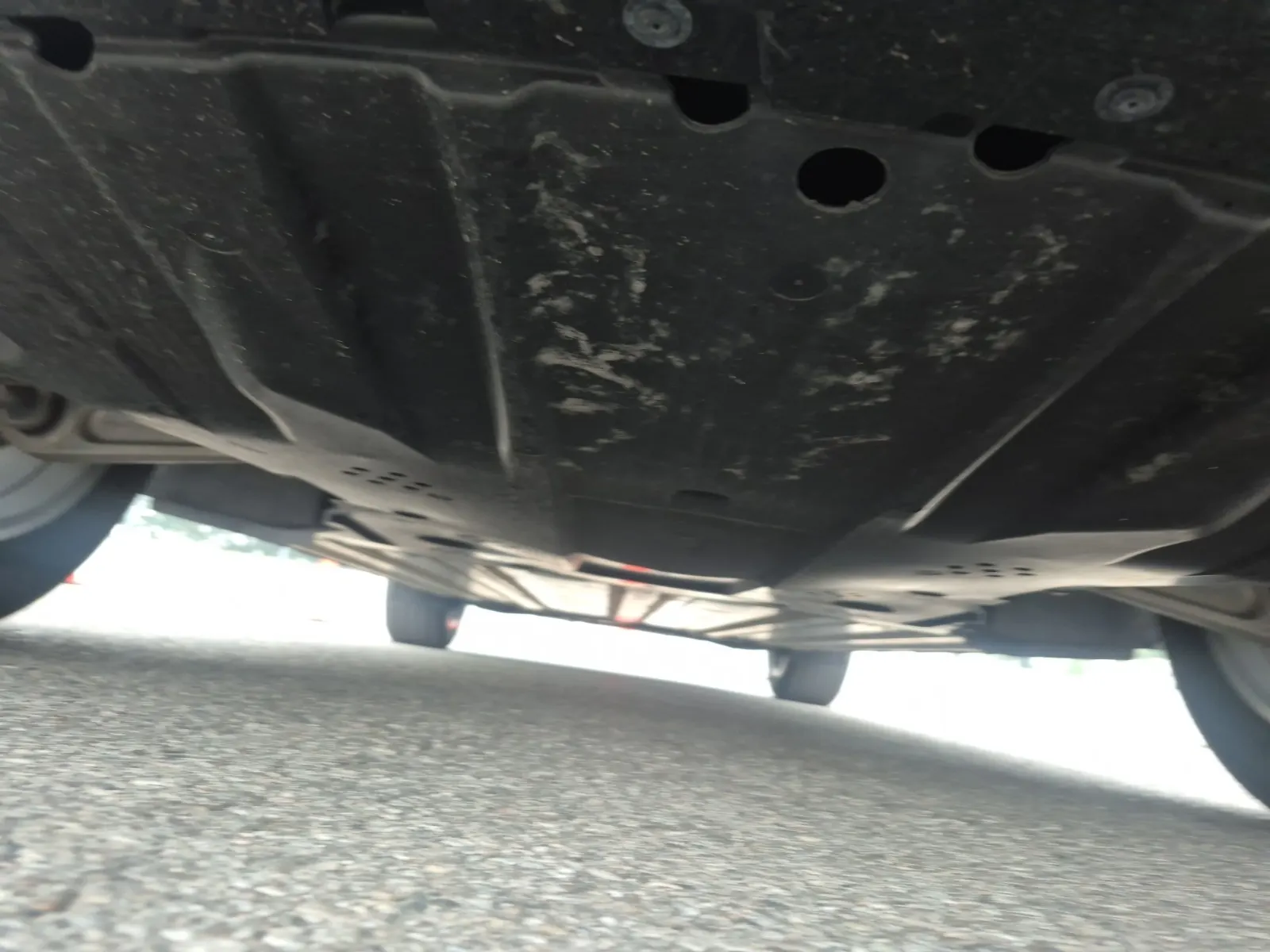 Undercarriage - Front Photo