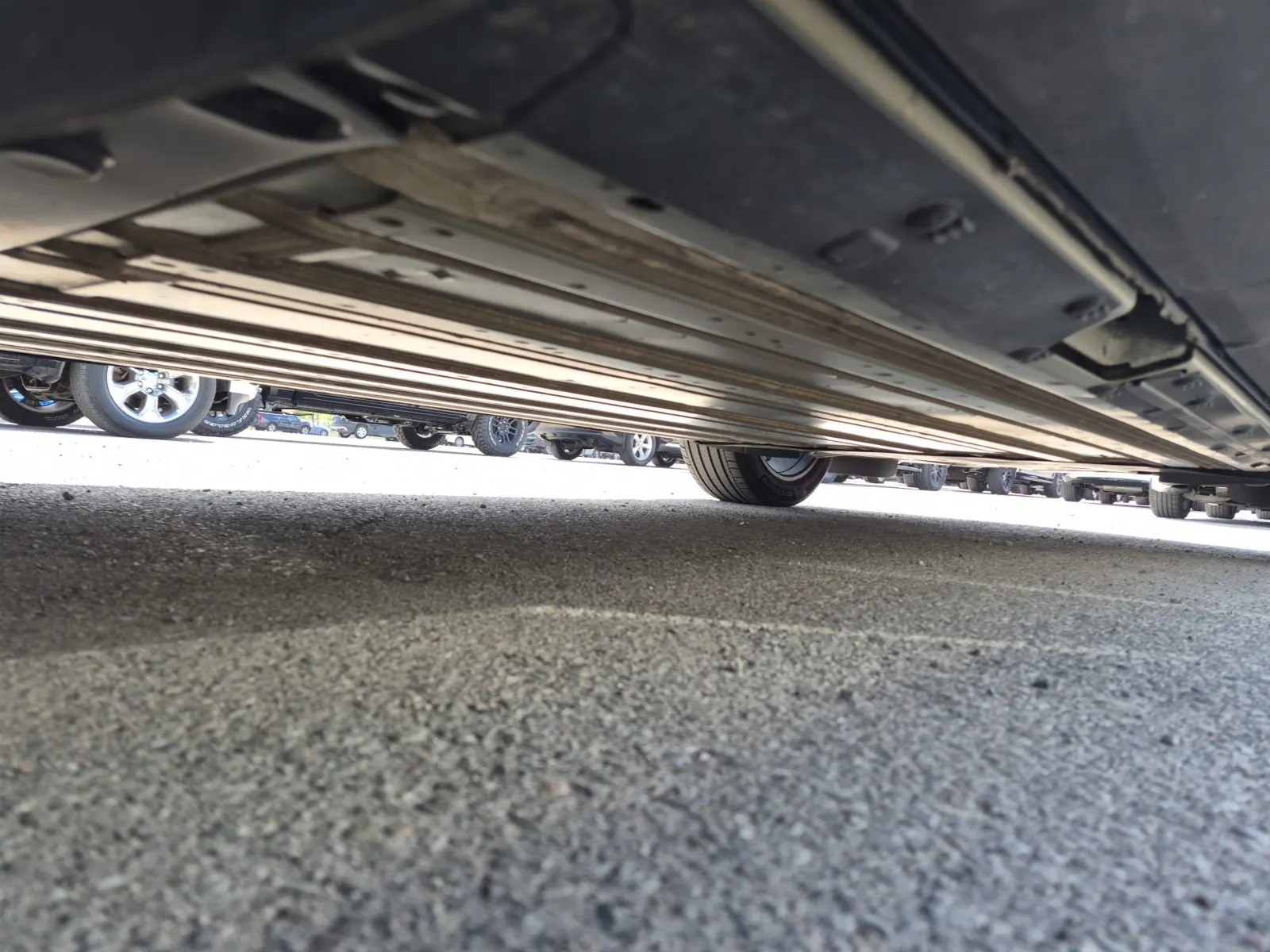 Undercarriage - Passenger Photo
