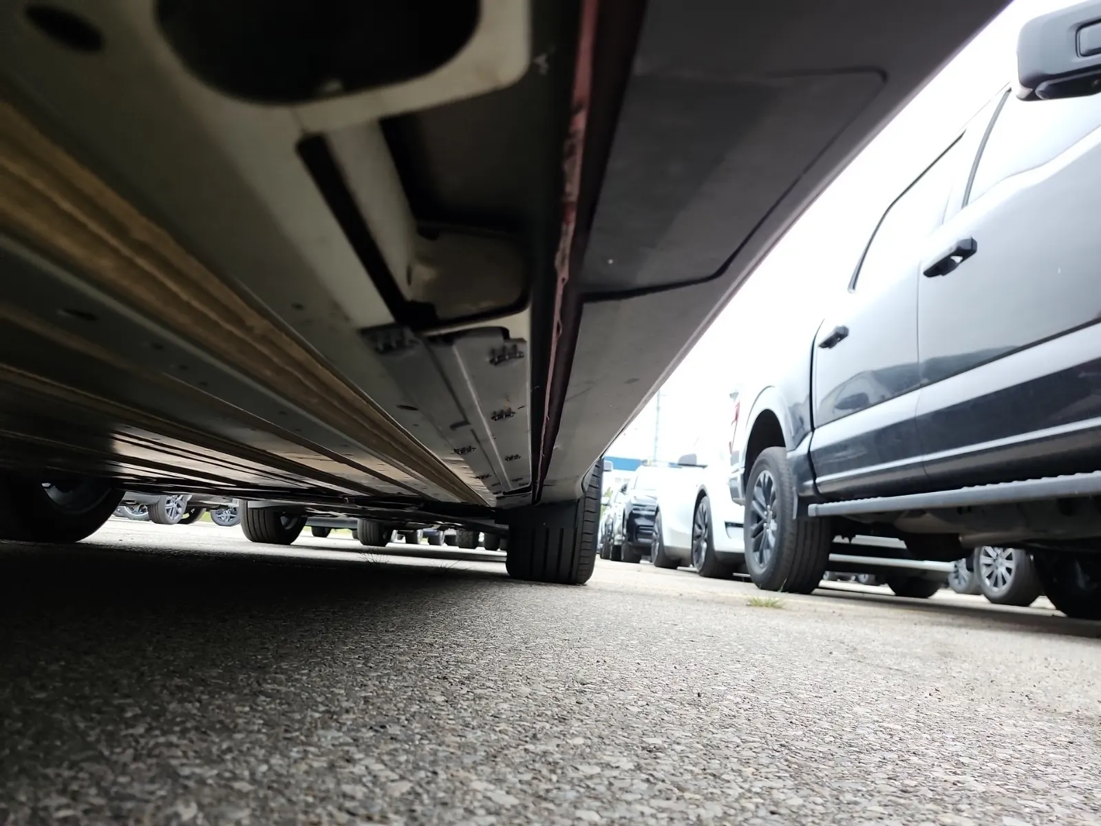 Undercarriage - Driver Photo