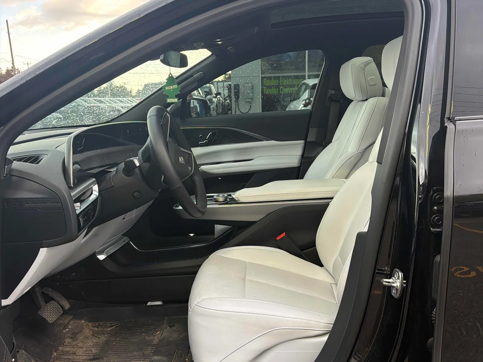 Interior driver side