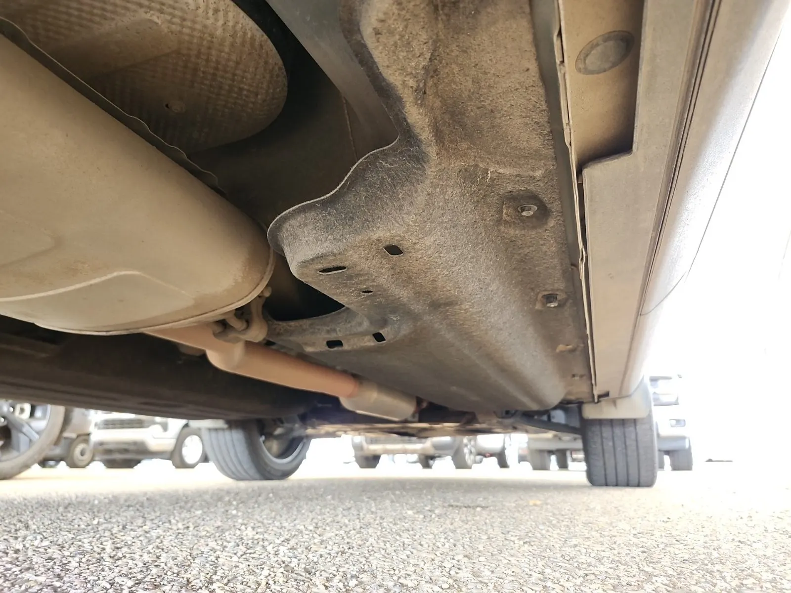 Undercarriage - Passenger Photo