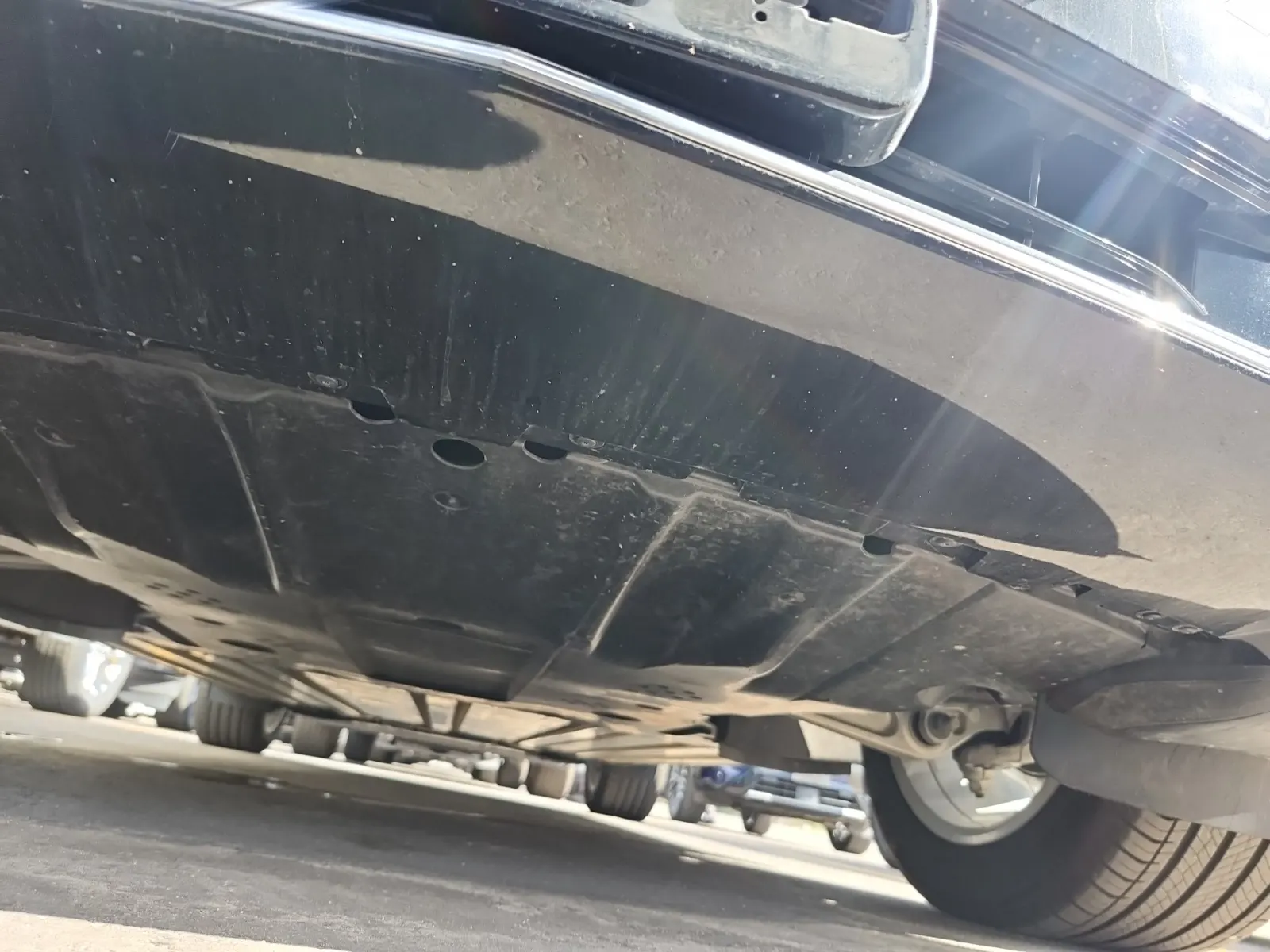 Undercarriage - Front Photo