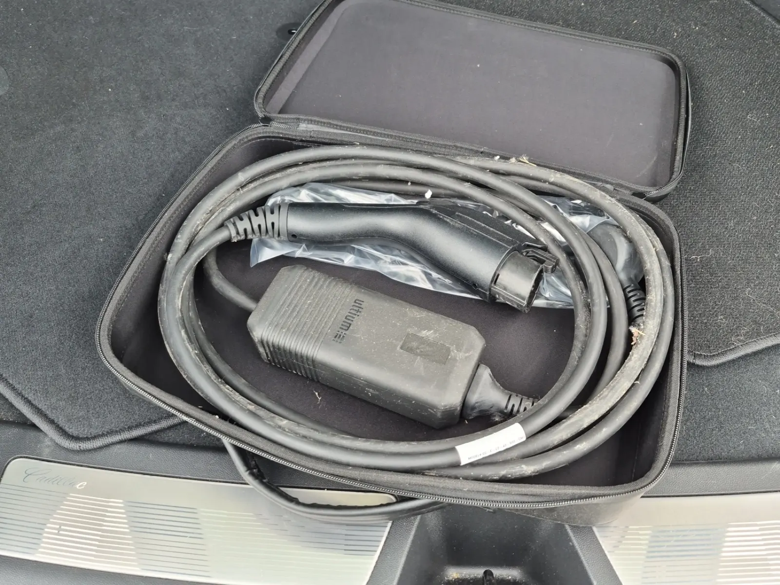 Charging Cable Photo