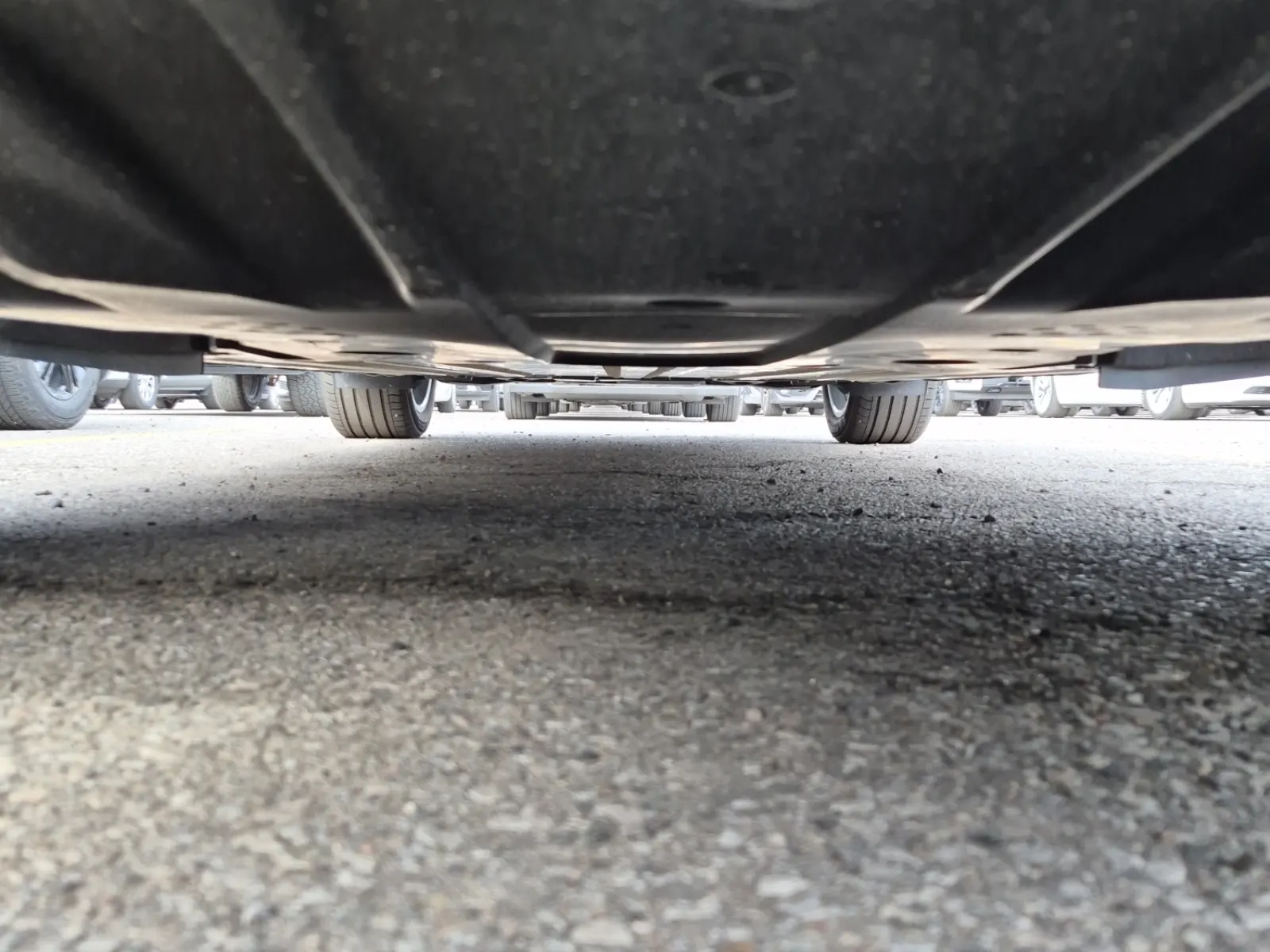 Undercarriage - Front Photo