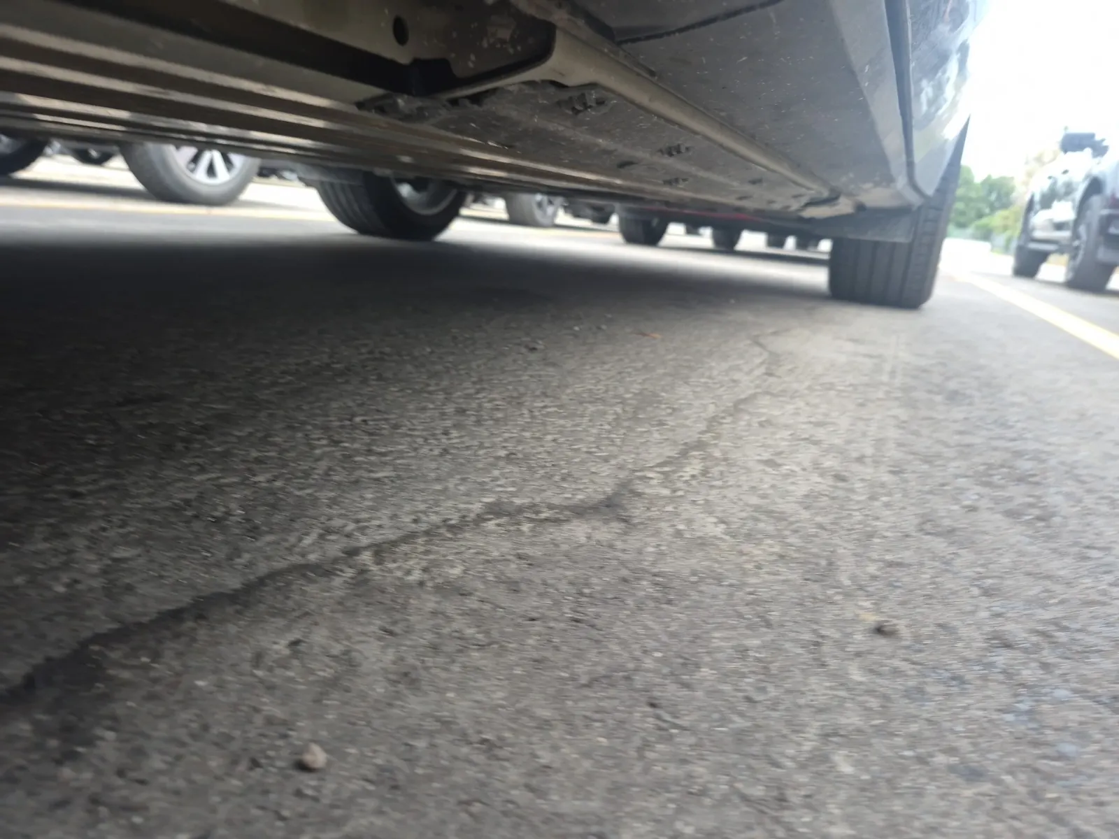 Undercarriage - Driver Photo