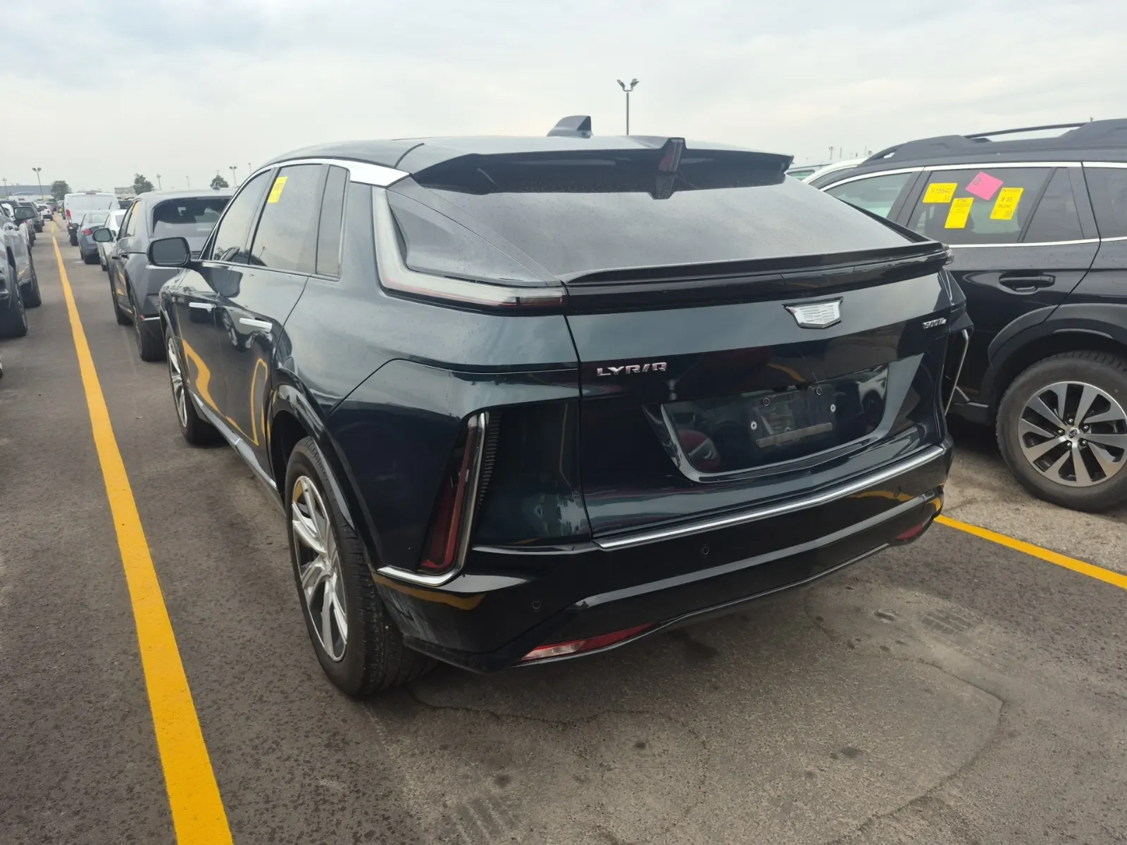 Driver Rear 3/4 Photo