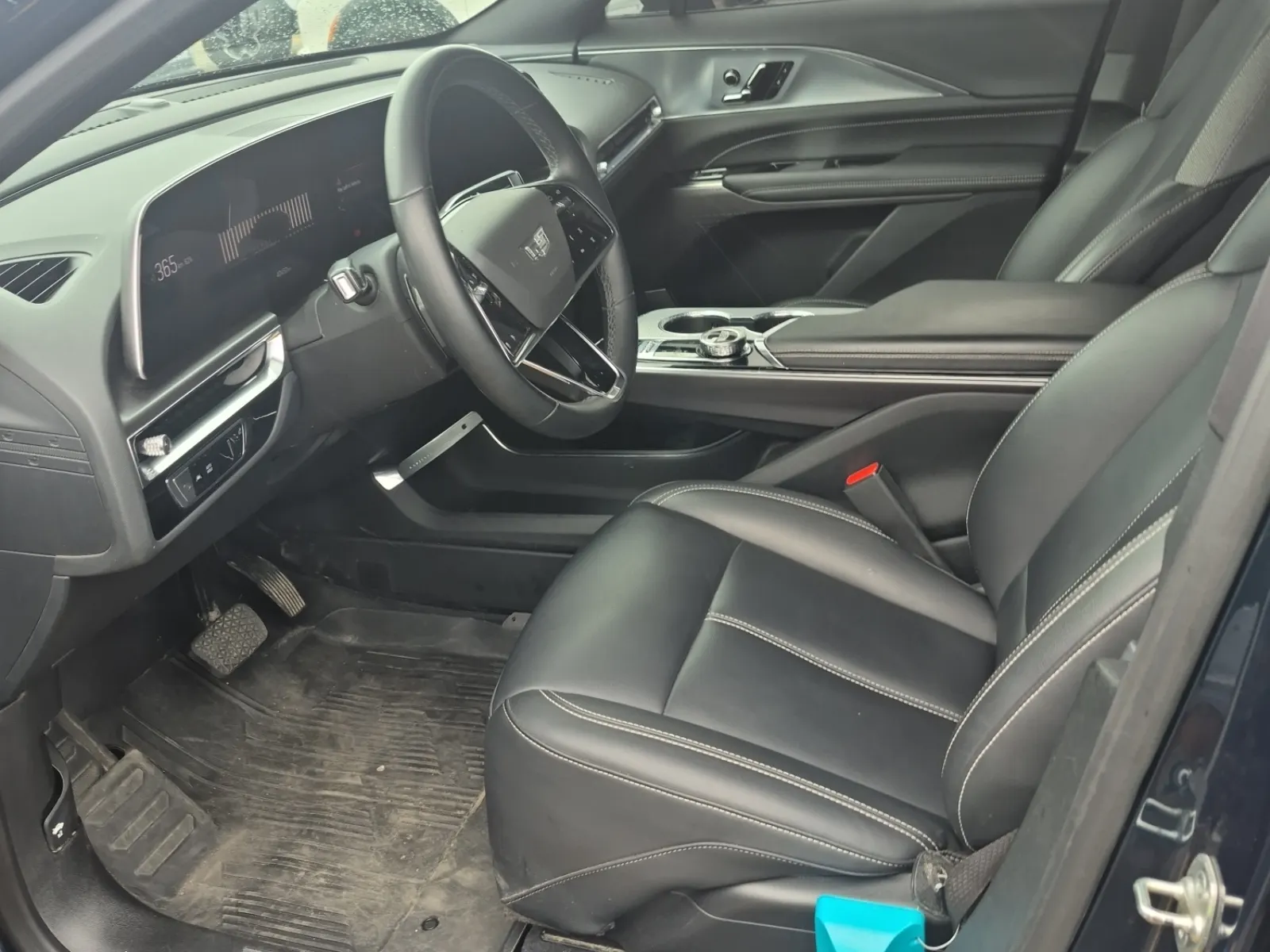Front Interior Photo