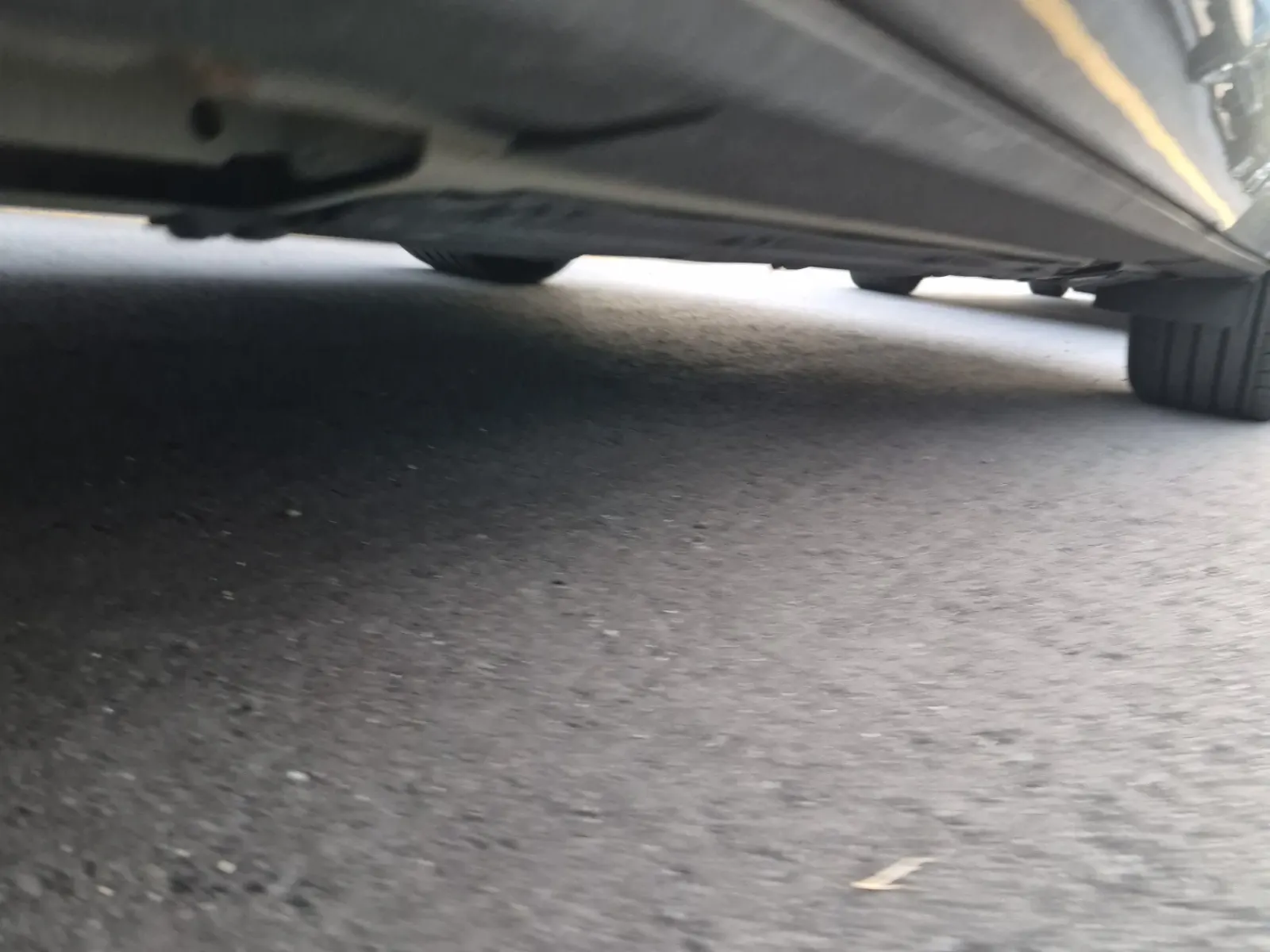Undercarriage - Driver Photo