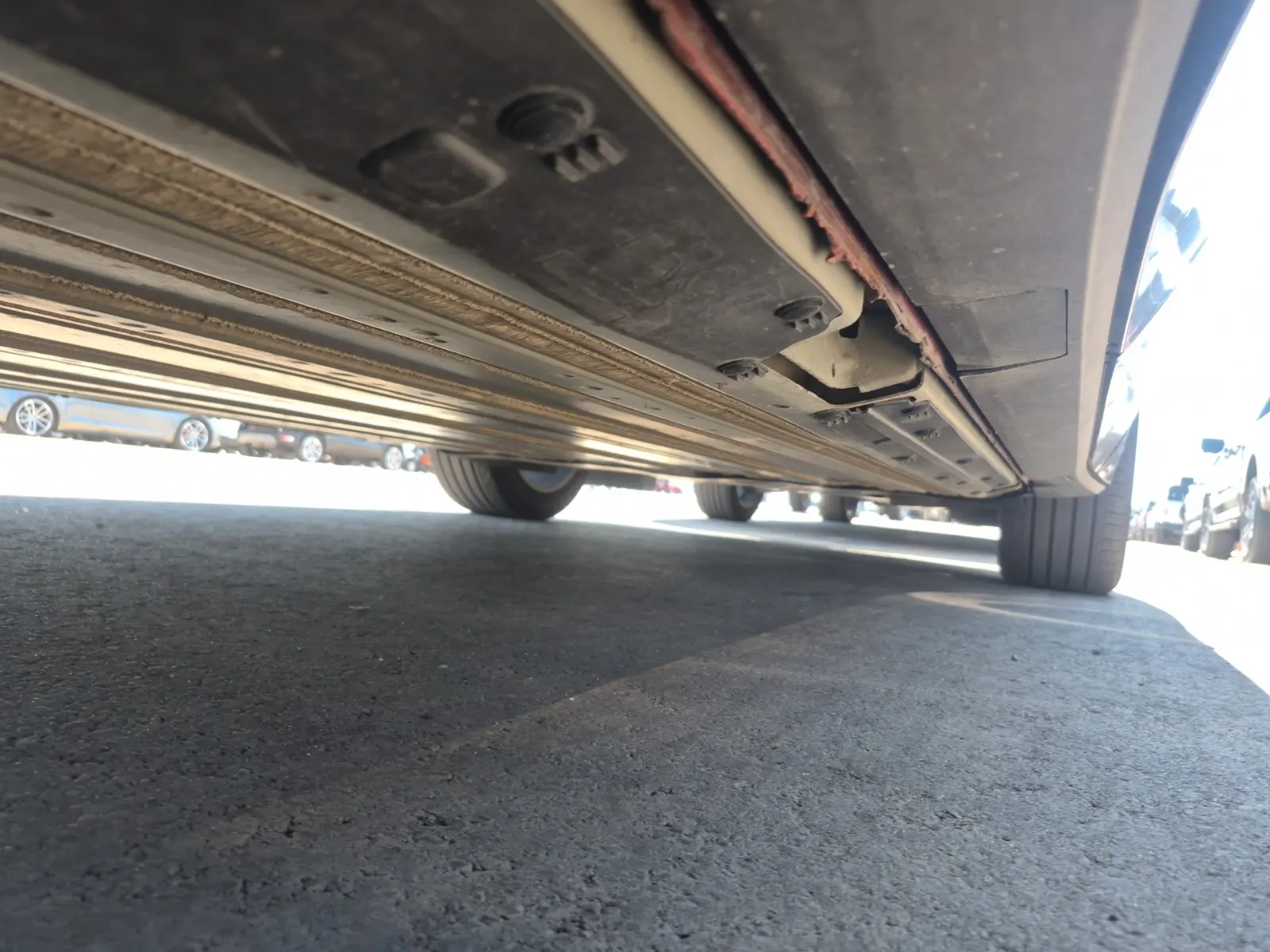 Undercarriage - Passenger Photo