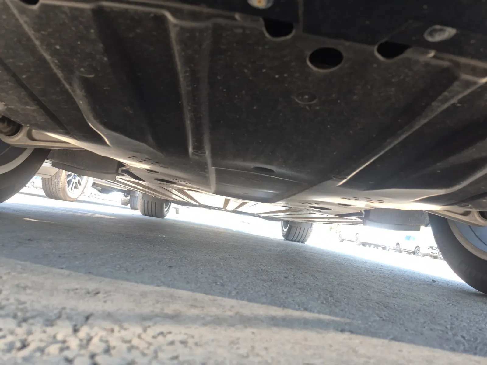 Undercarriage - Front Photo