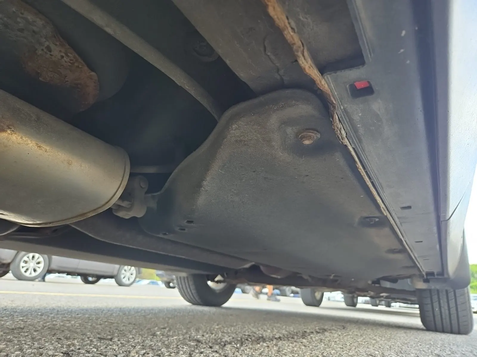 Undercarriage - Passenger Photo