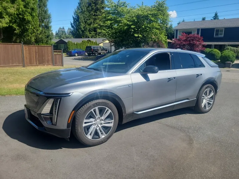 2024 Cadillac LYRIQ