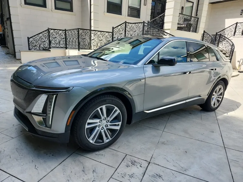 2024 Cadillac LYRIQ