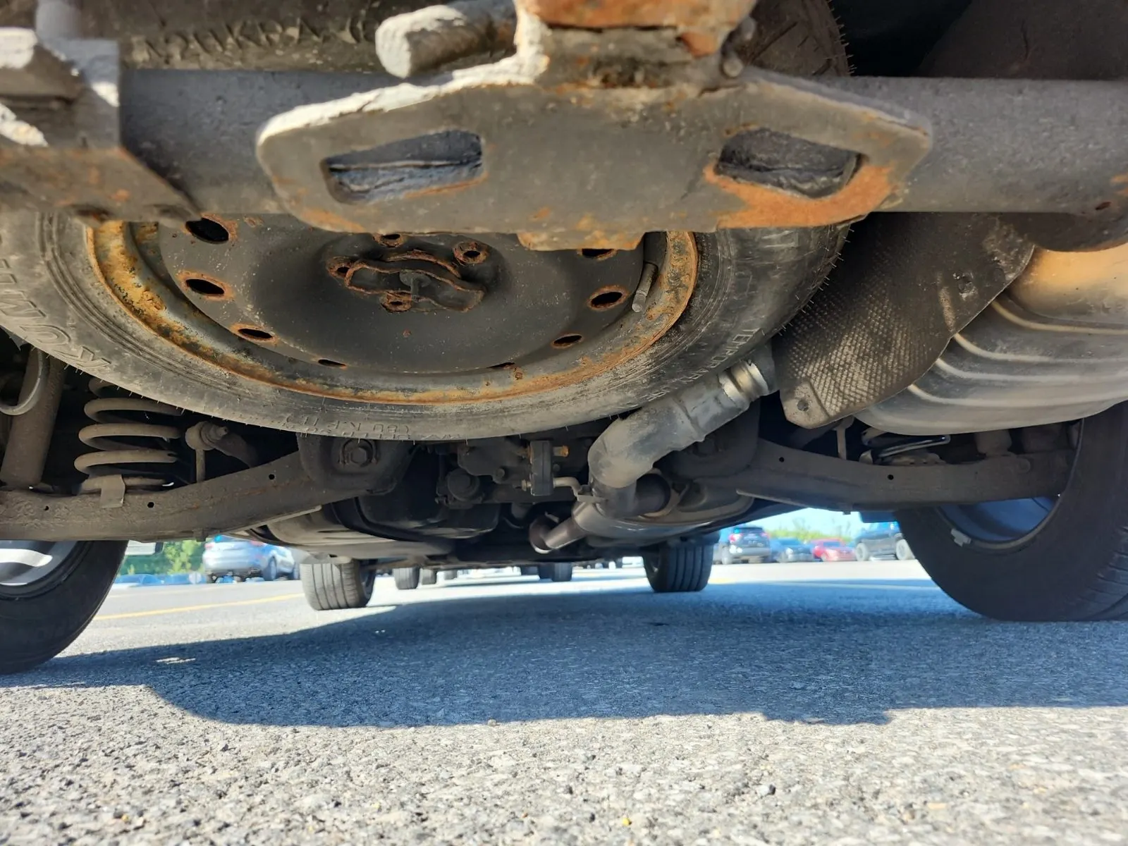 Undercarriage - Rear Photo