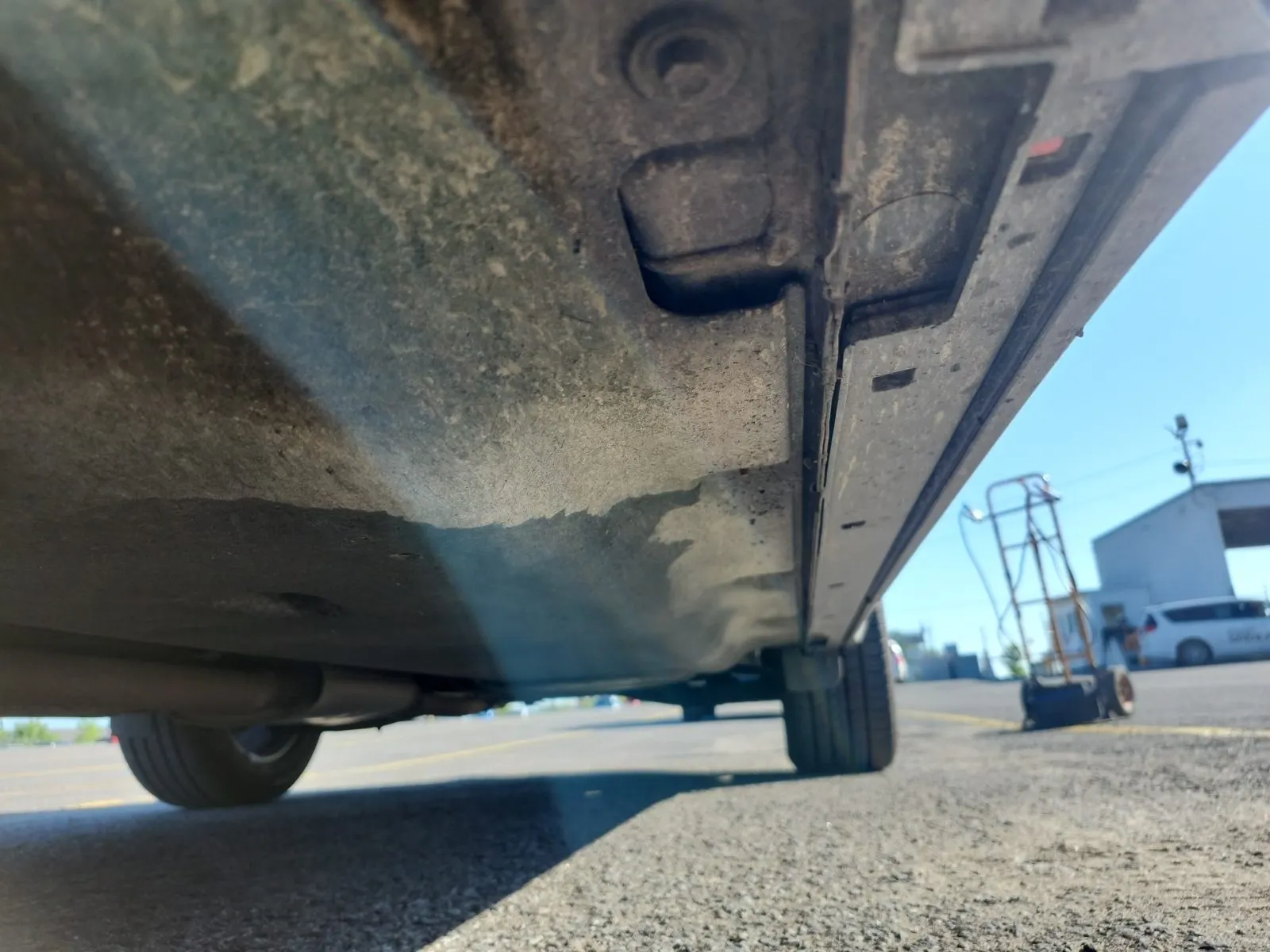Undercarriage - Driver Photo