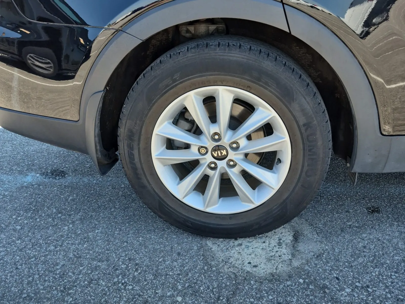 Right Rear Wheel/Tire Photo