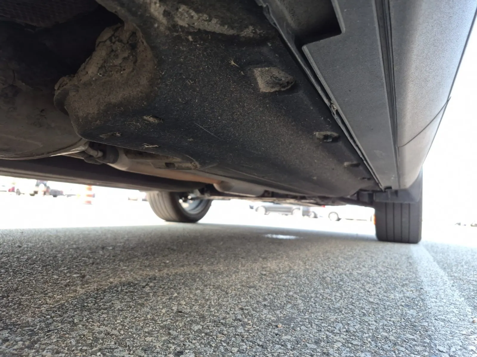 Undercarriage - Passenger Photo