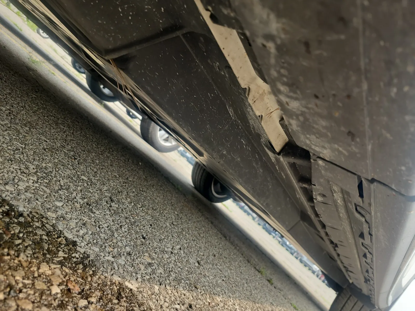 Undercarriage - Driver Photo