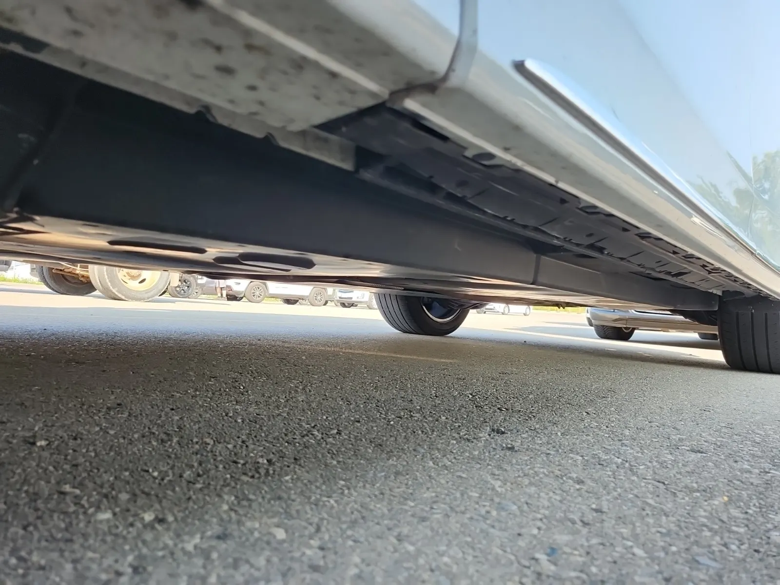 Undercarriage - Driver Photo