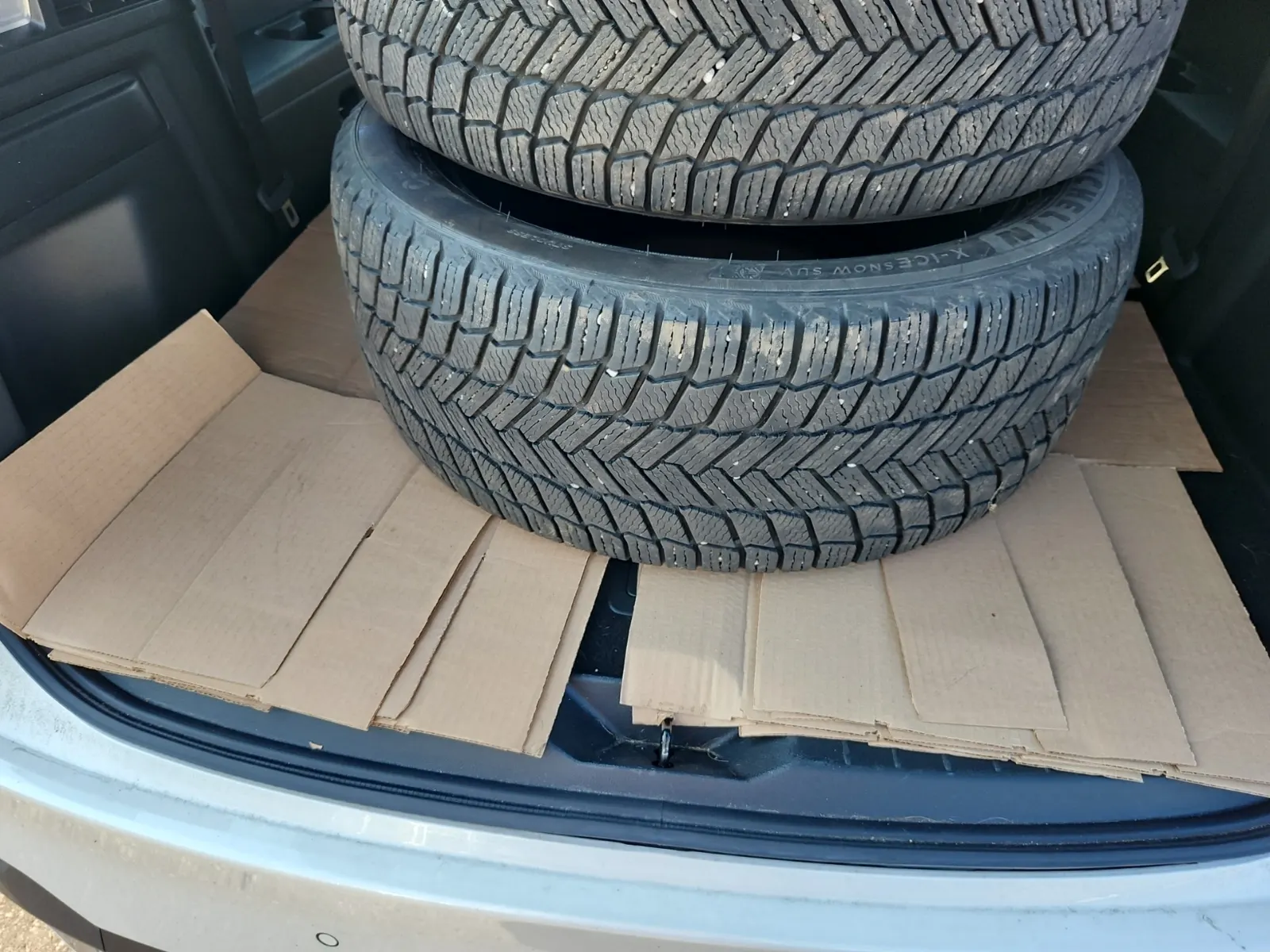 Spare Tire & Wheel Photo
