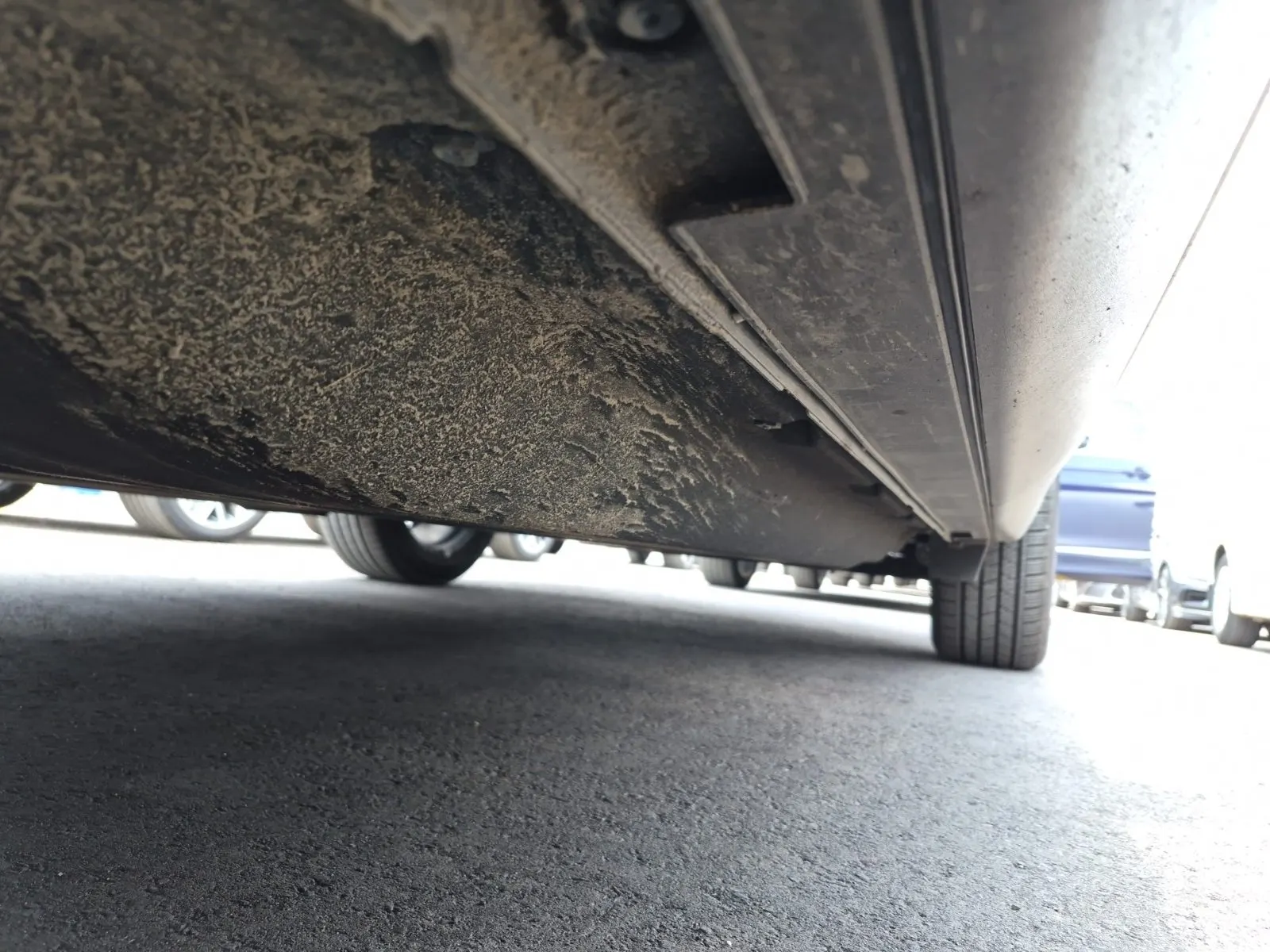Undercarriage - Driver Photo