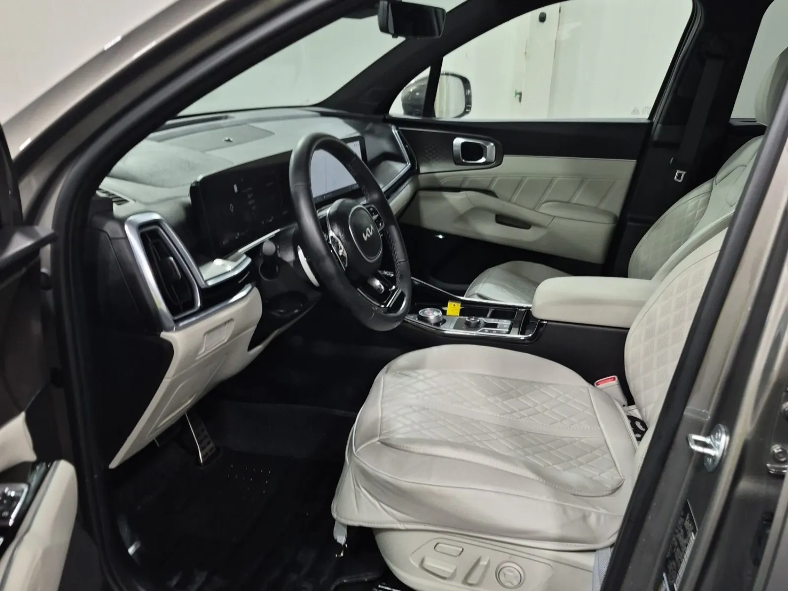 Front Interior Photo