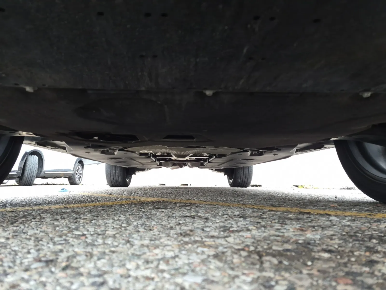 Undercarriage - Front Photo