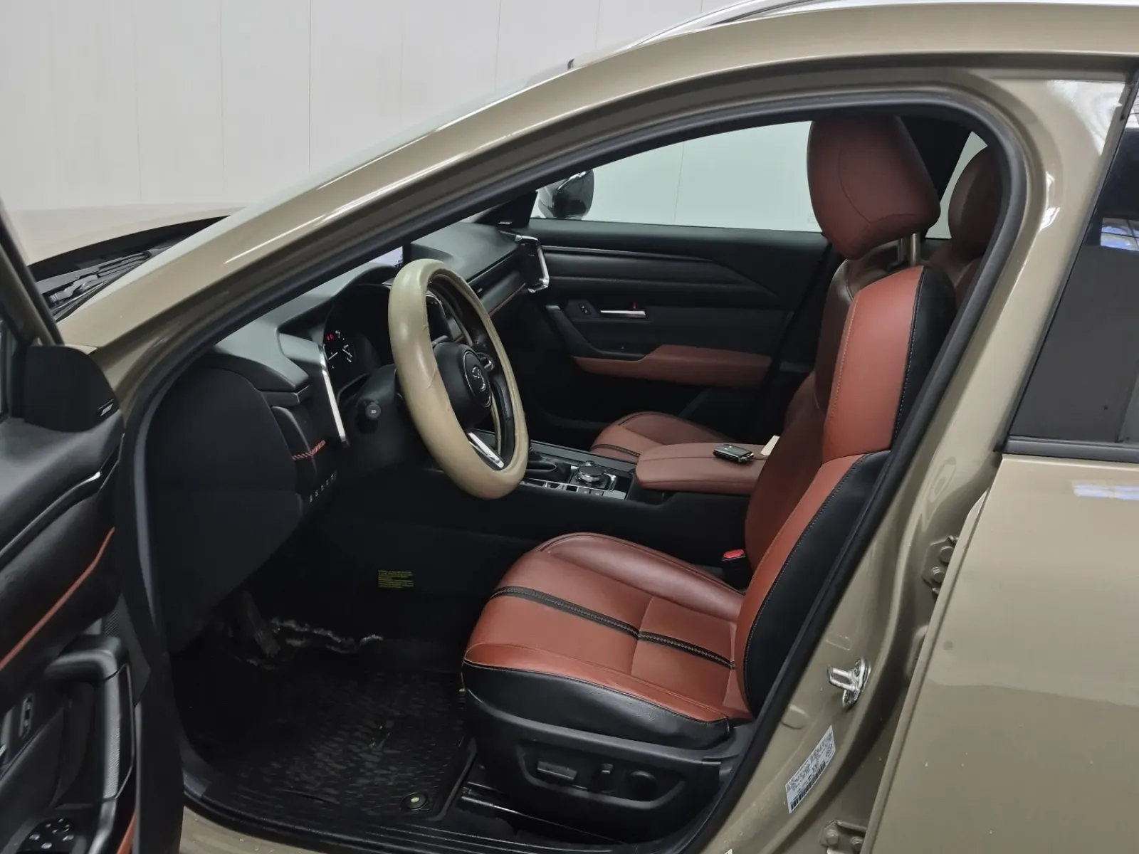 Front Interior Photo