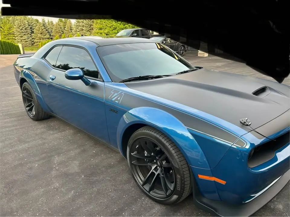 3/4 Front (Main image)