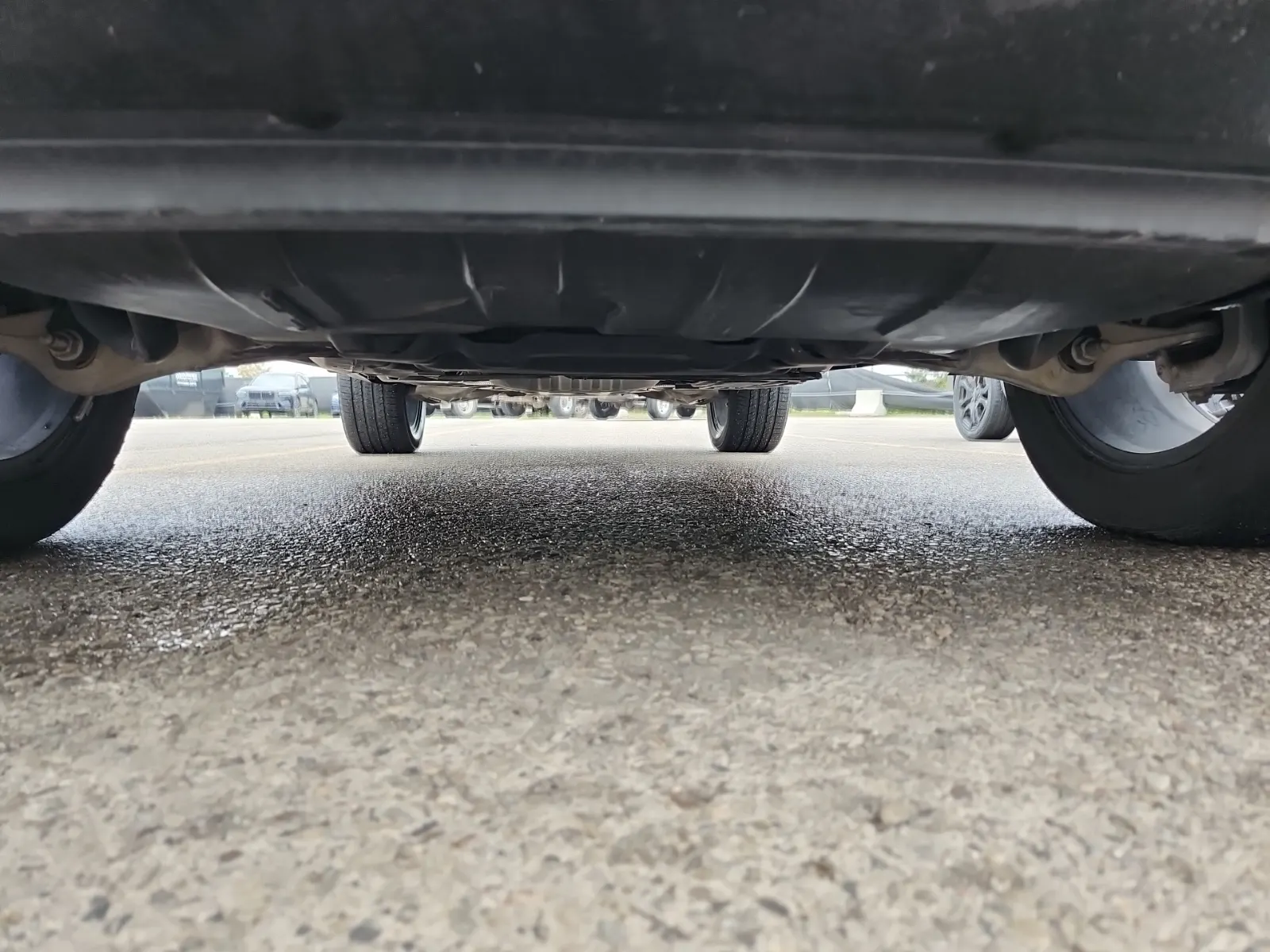 Undercarriage - Front Photo