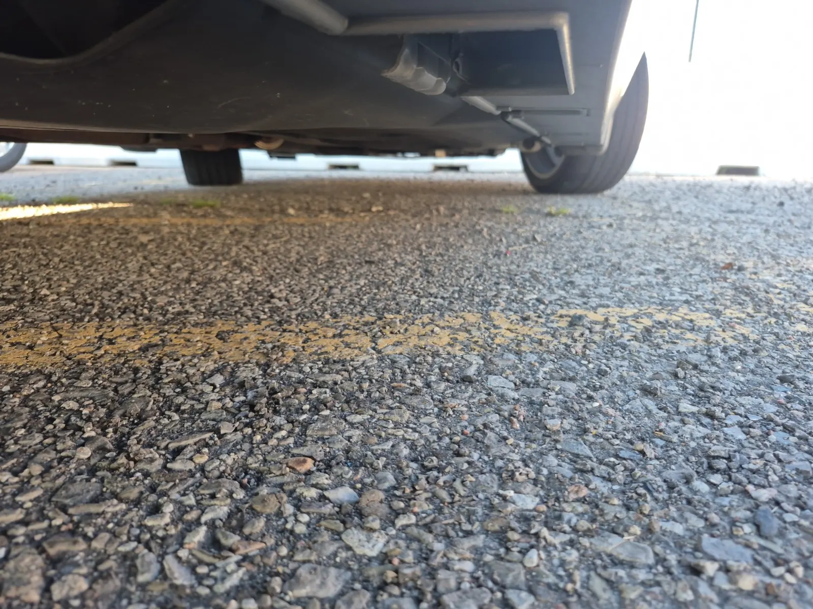 Undercarriage - Passenger Photo