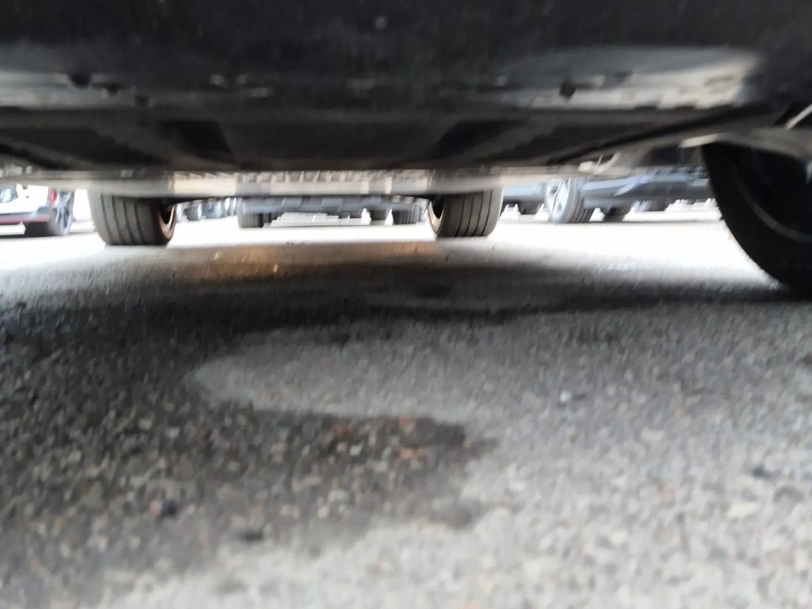 Undercarriage - Front Photo