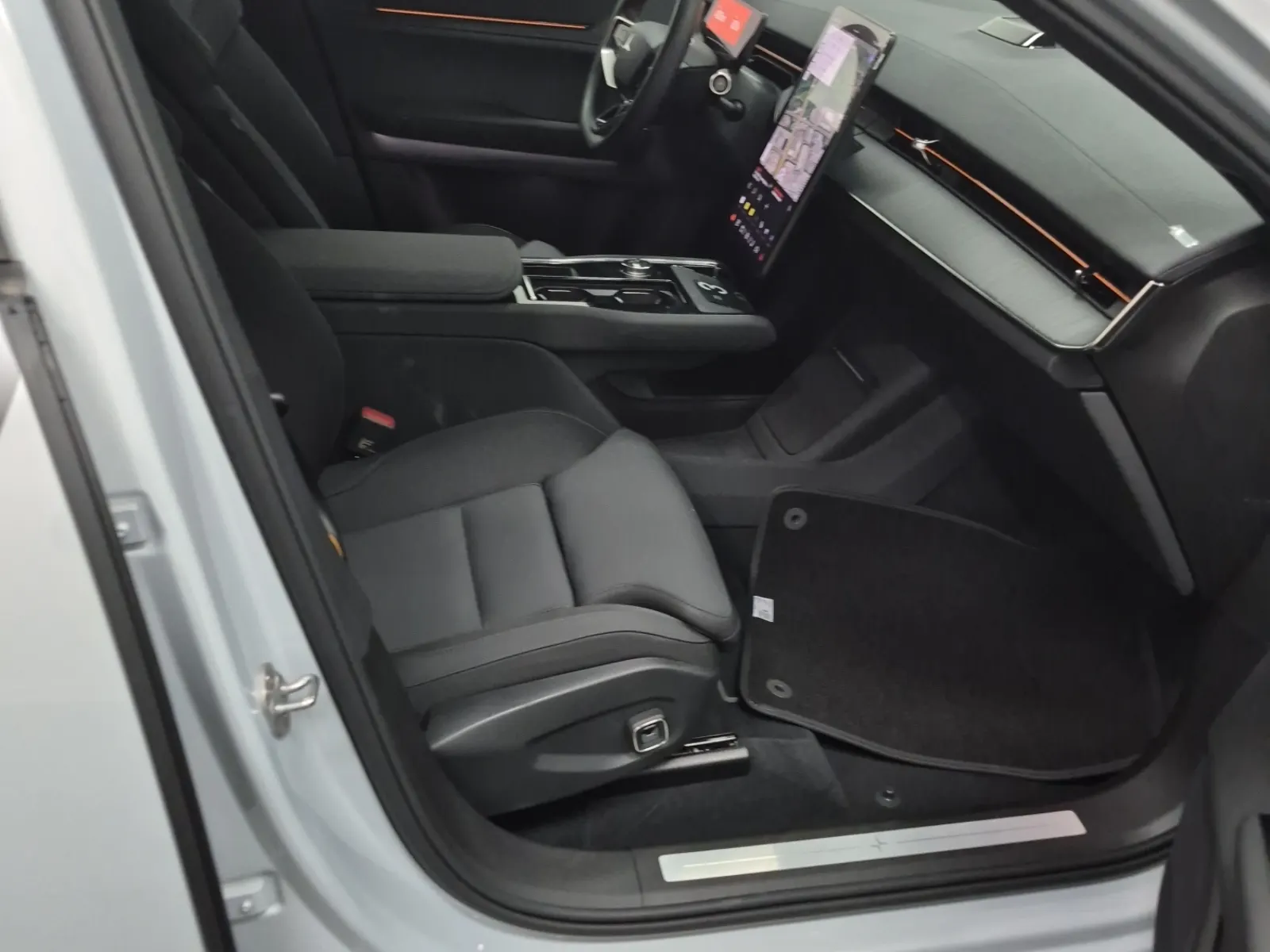 Right Side Interior Photo
