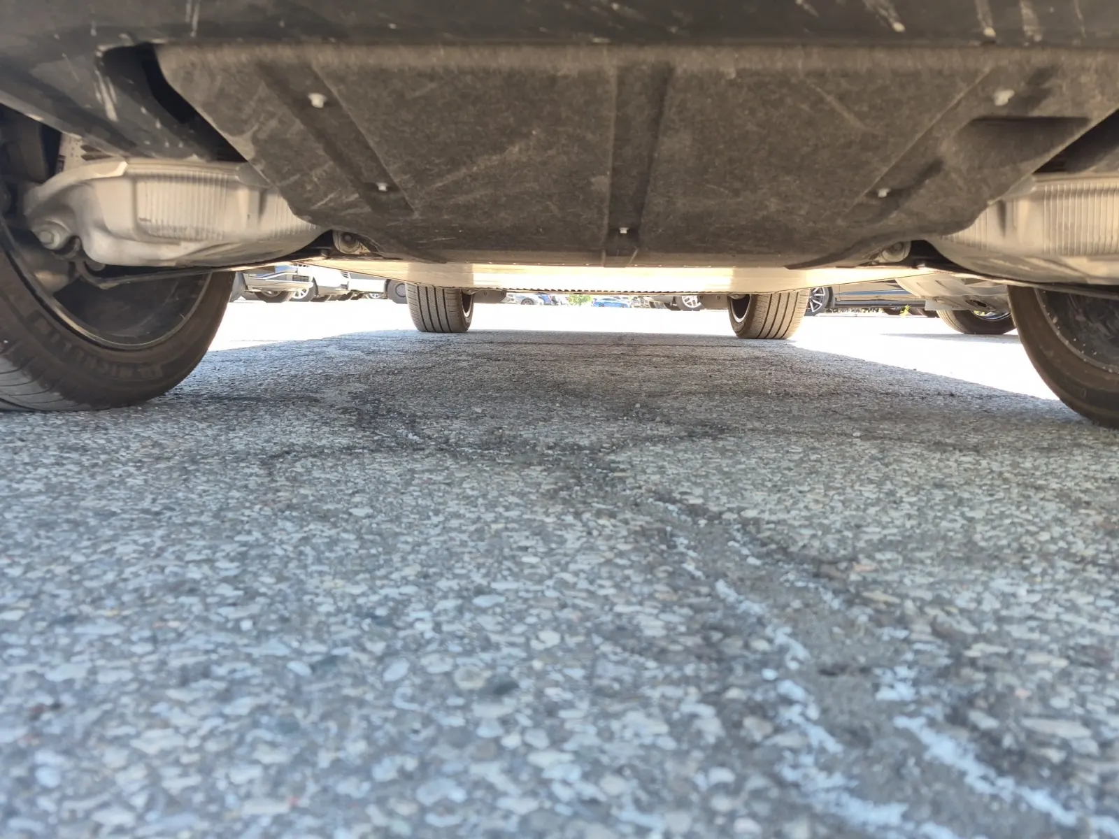 Undercarriage - Rear Photo