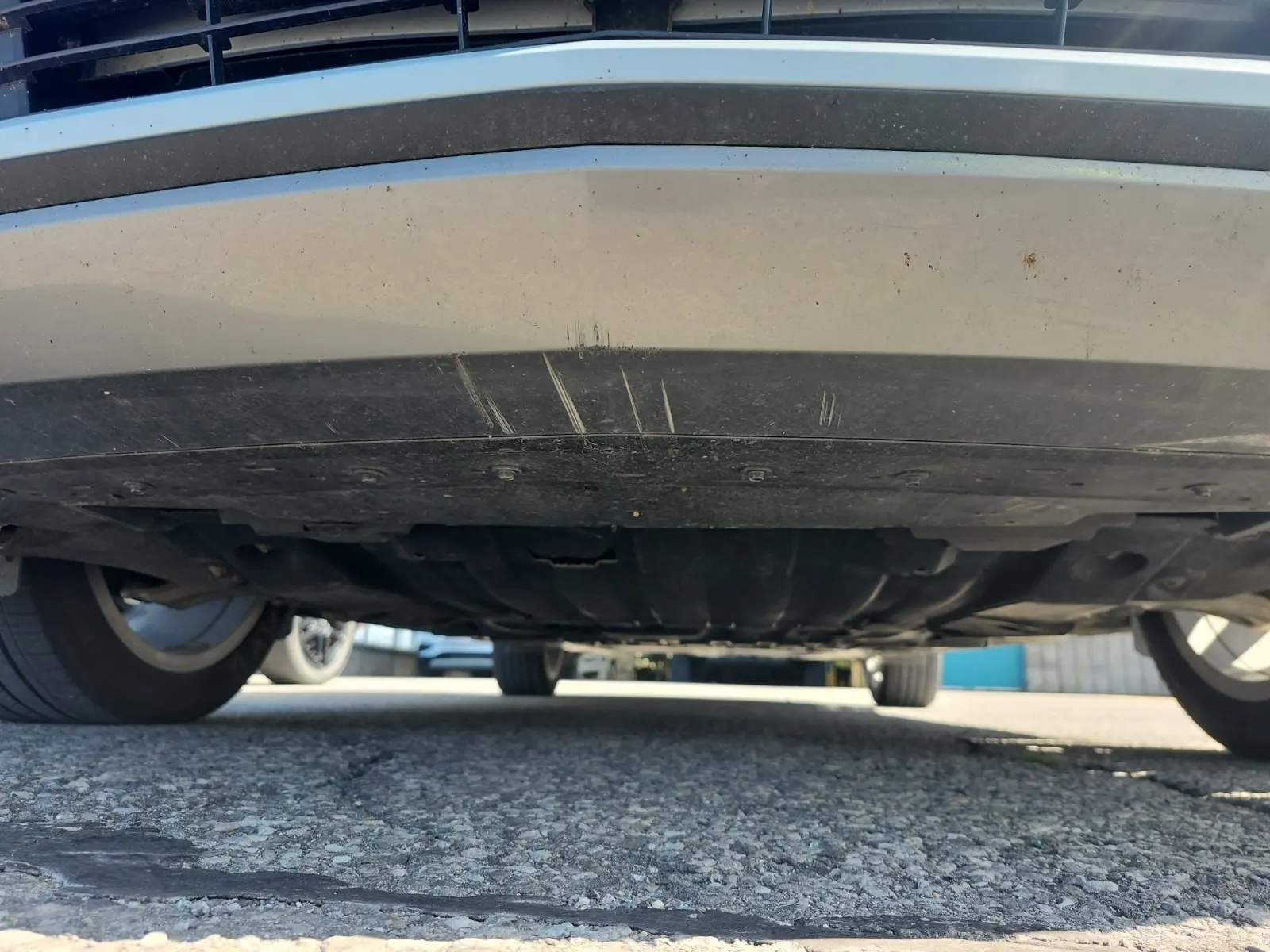 Undercarriage - Front Photo